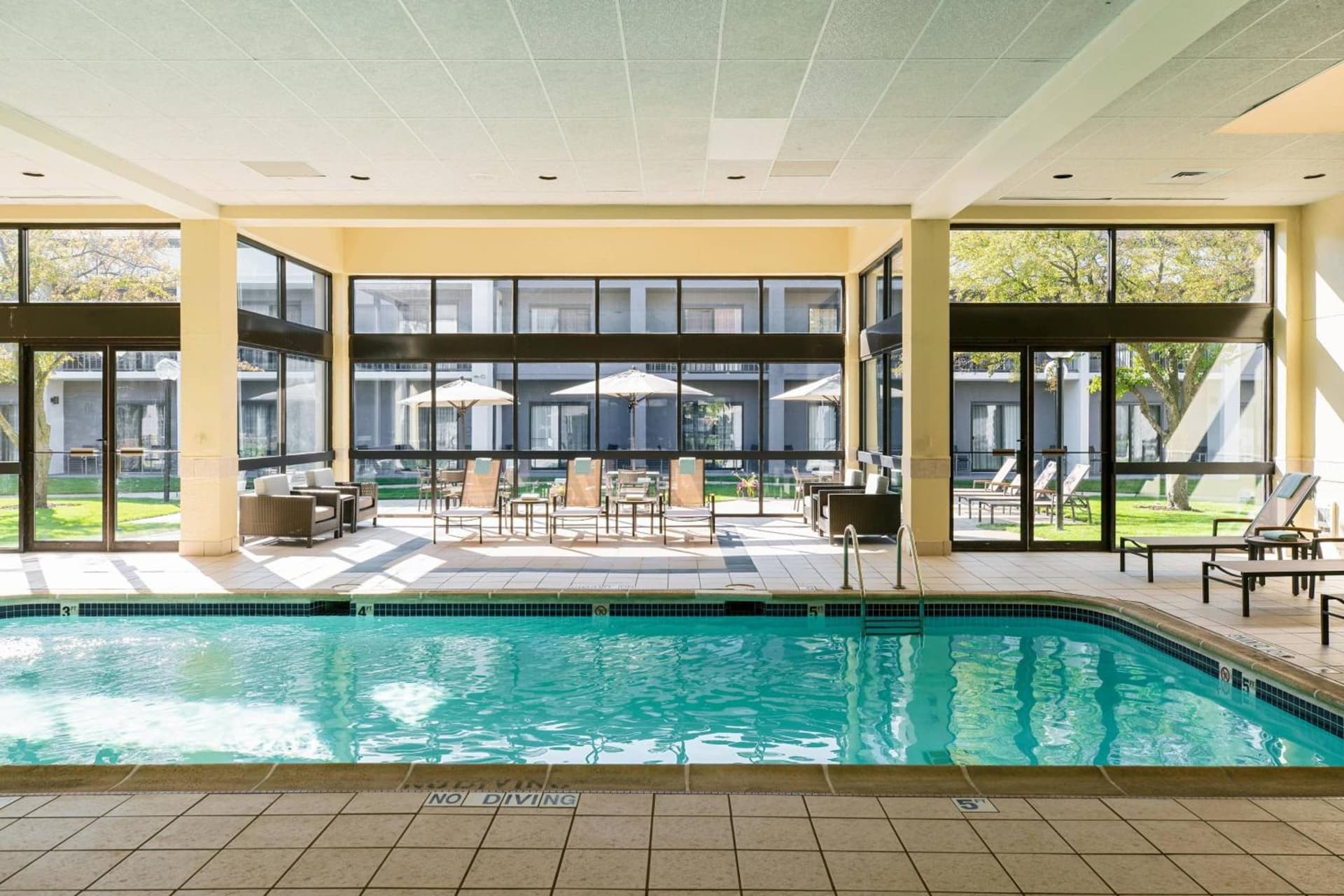 Courtyard by Marriott Chicago Naperville gallery photo in Naperville, IL — image 22