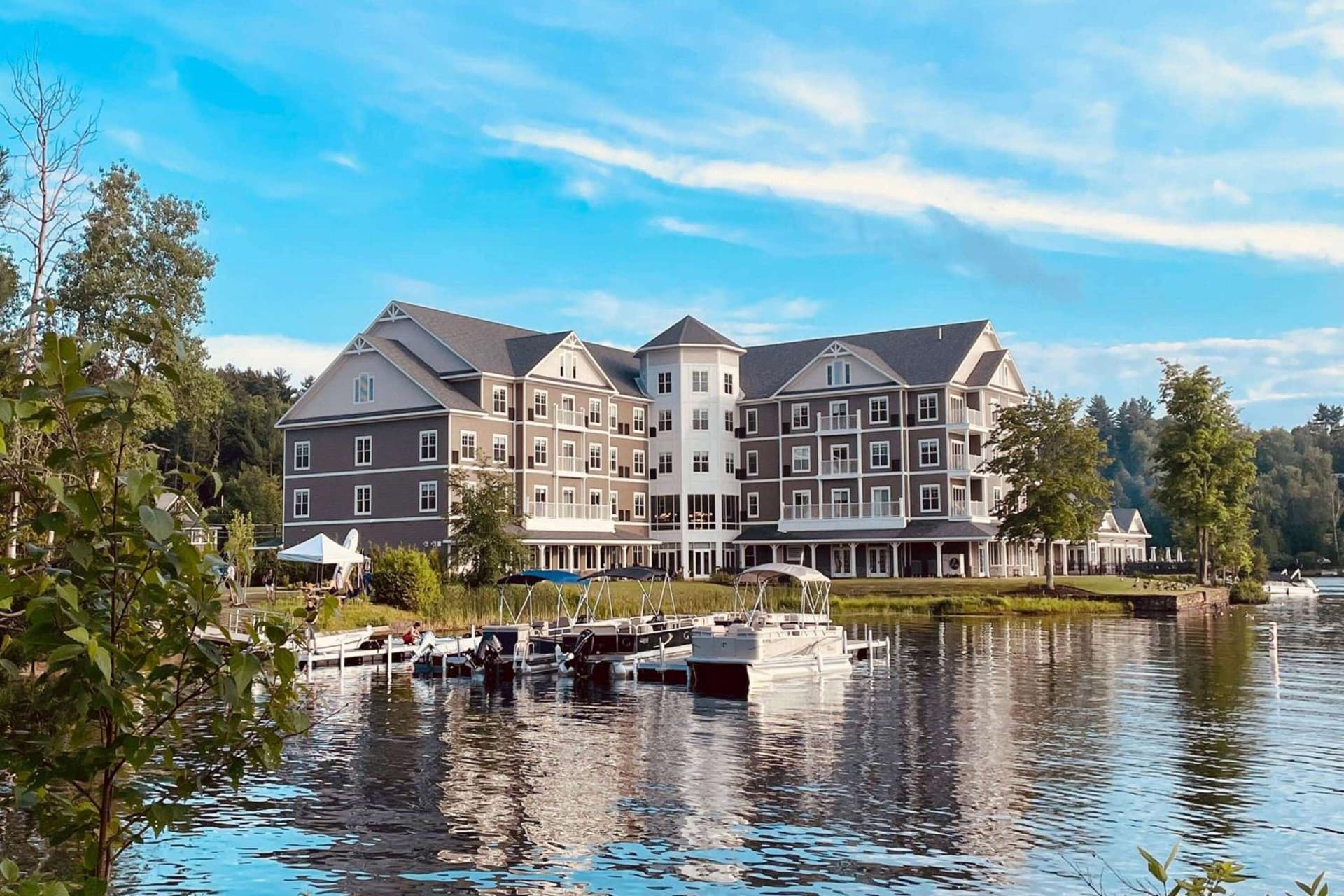 voco Saranac Lake NY - Waterfront by IHG interior in Saranac Lake, NY — gallery photo 2