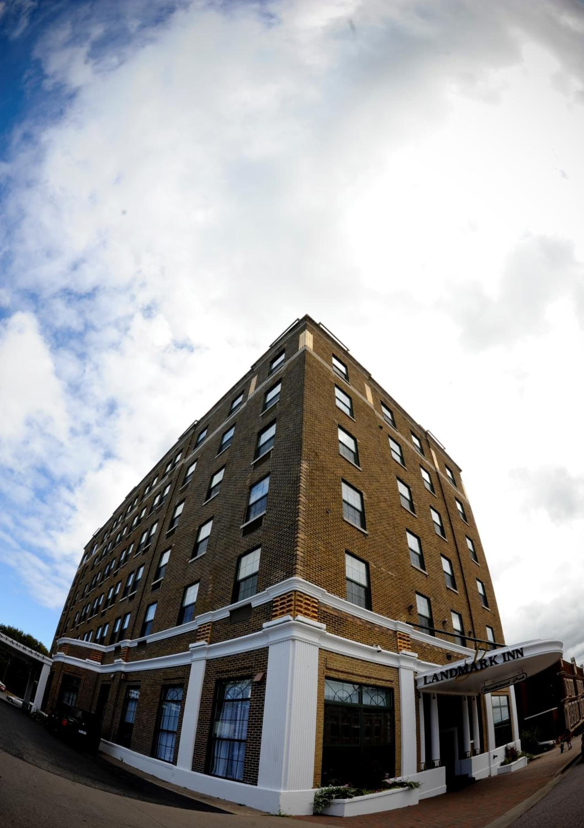 Landmark Inn interior in Marquette, MI — gallery photo 2