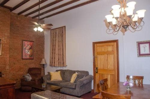 Jean Lafitte House interior in New Orleans, LA — gallery photo 2
