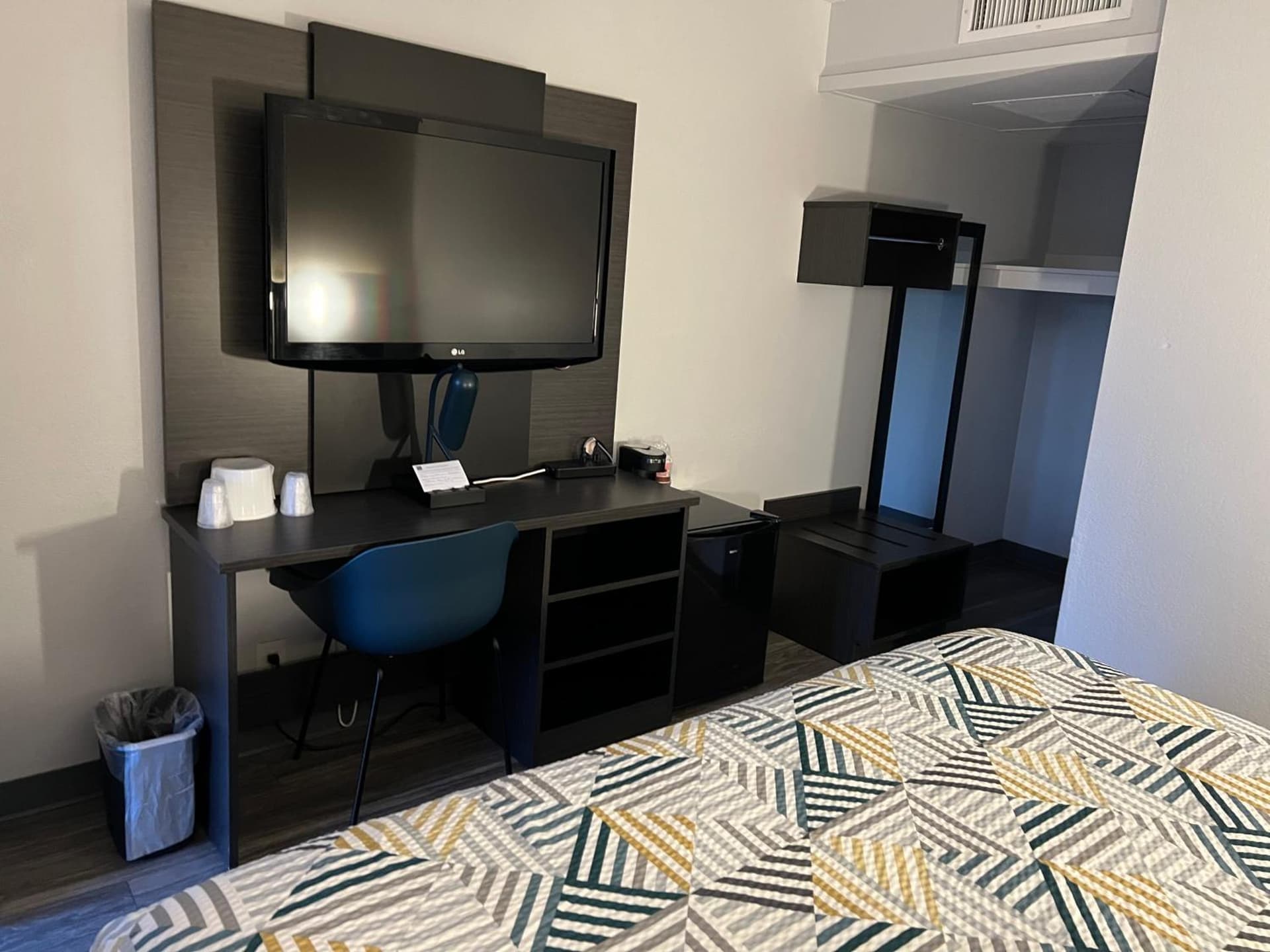 Motel 6-Ely, NV interior in Ely, NV — gallery photo 2