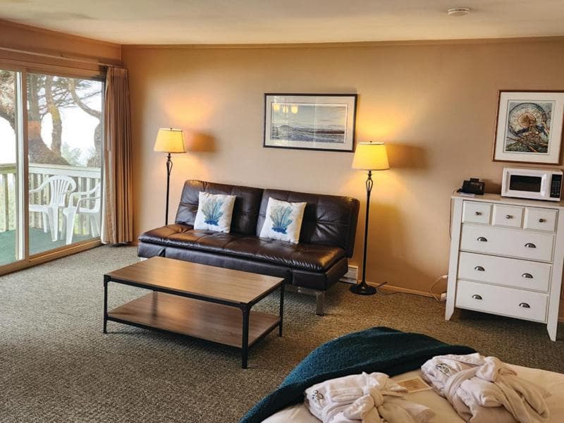 Ocean Crest Resort interior in Moclips, WA — gallery photo 2