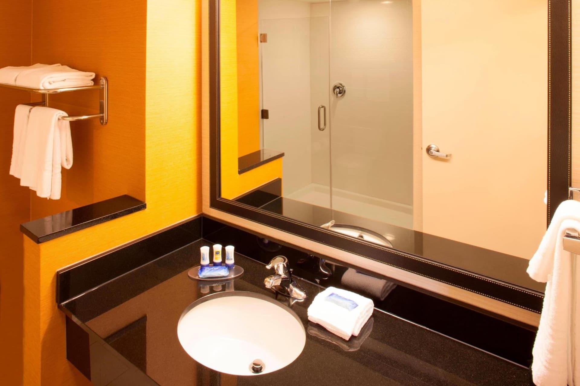Fairfield Inn & Suites by Marriott Atlanta Gwinnett Place interior in Duluth, GA — gallery photo 2