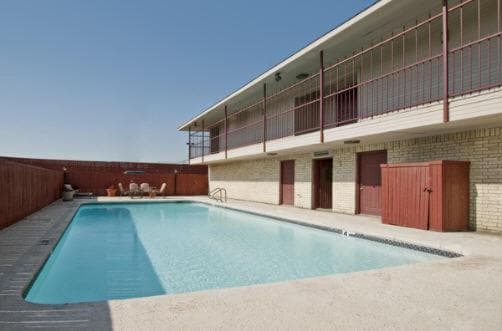 Americas Best Value Inn Midlothian gallery photo in Midlothian, TX — image 13