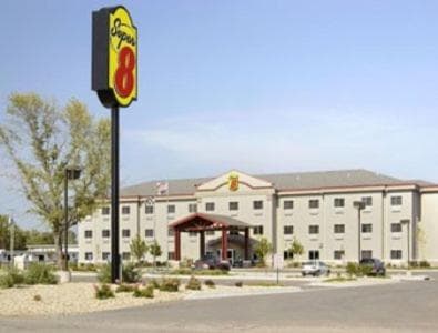 Super 8 by Wyndham Topeka at Forbes Landing gallery photo in Topeka, KS — image 25