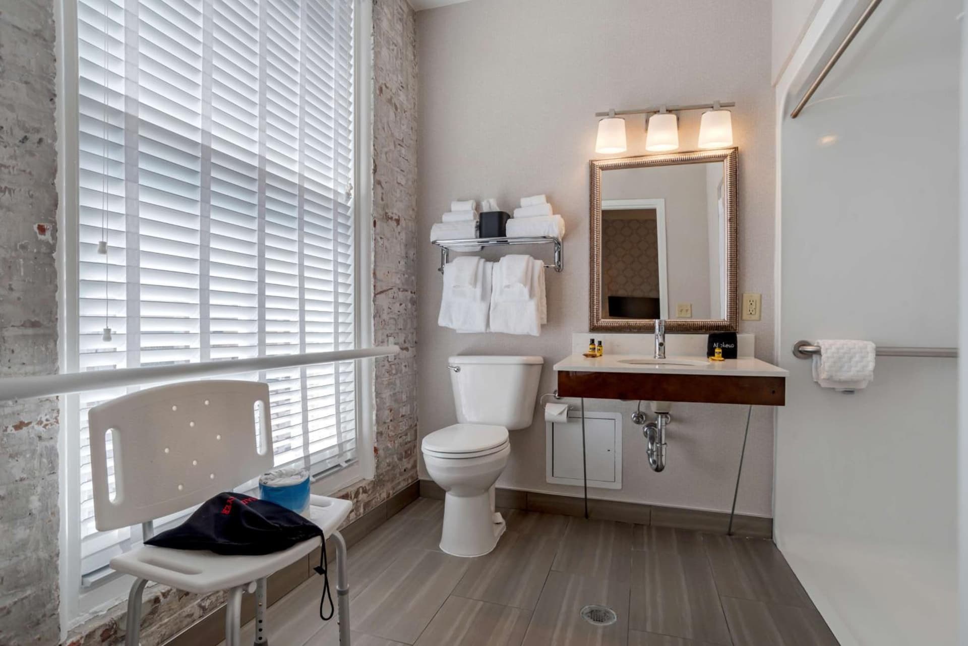 Best Western Plus St. Christopher Hotel gallery photo in New Orleans, LA — image 28