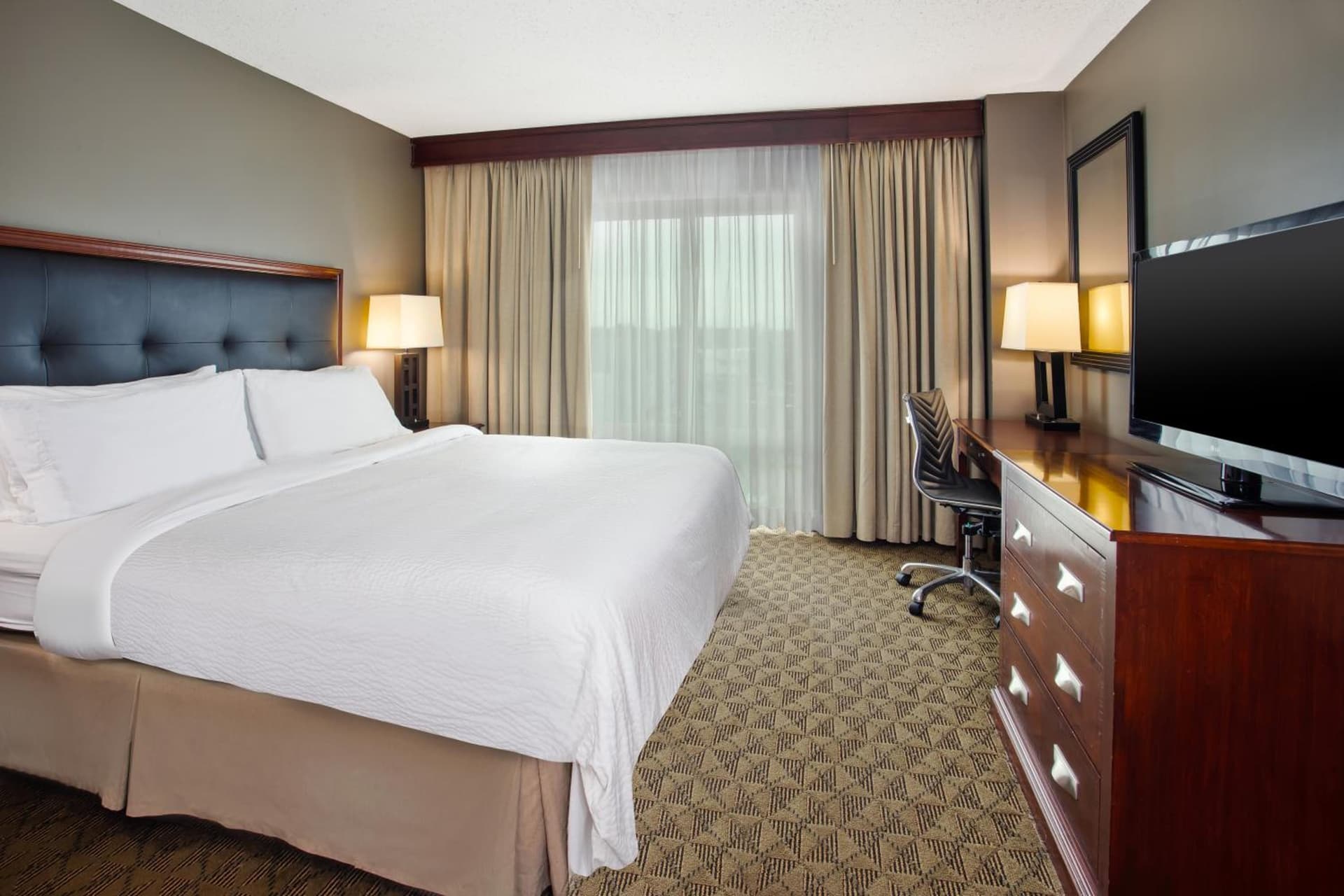 Holiday Inn University Plaza-Bowling Green by IHG gallery photo in Bowling Green, KY — image 21
