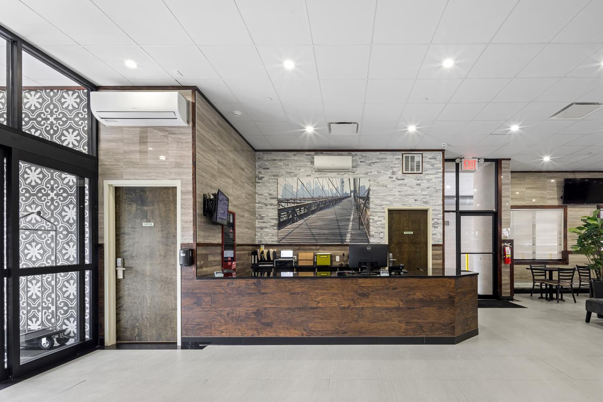 Highbridge Hotel gallery photo in Bronx, NY — image 25
