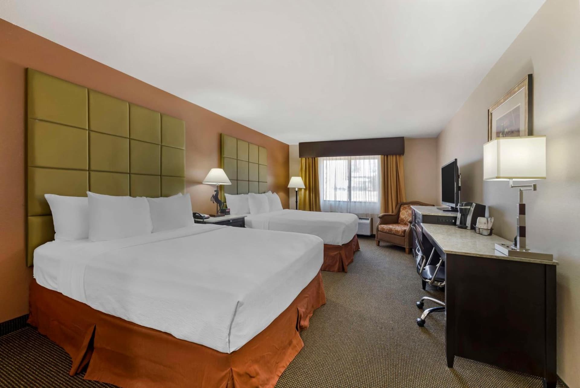 Best Western Plus Country Inn & Suites property views in Dodge City, KS — gallery photo 3
