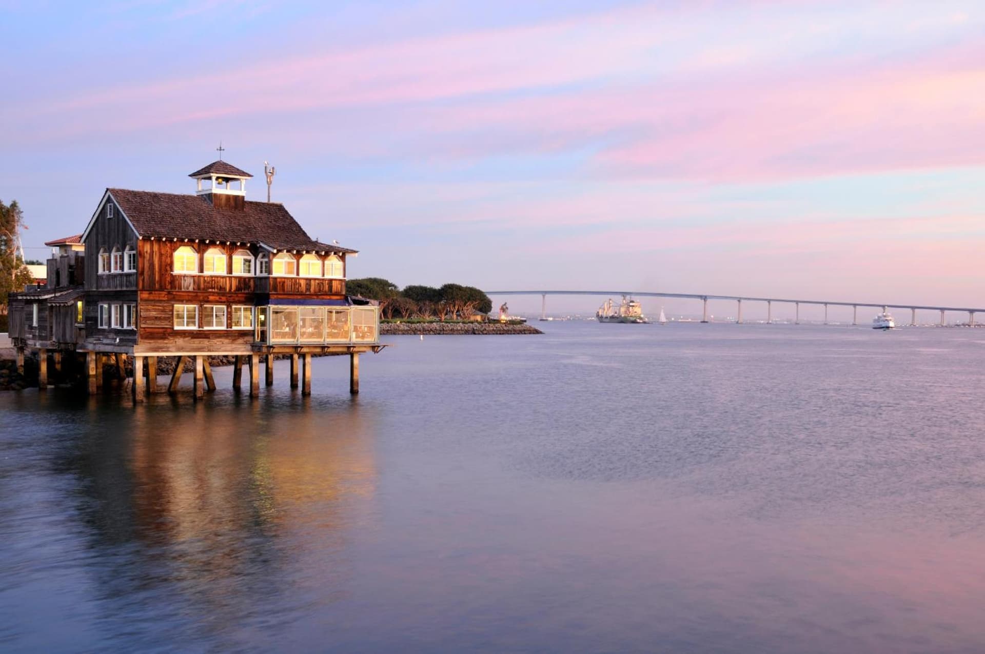 Marriott Marquis San Diego Marina property views in San Diego, CA — gallery photo 3