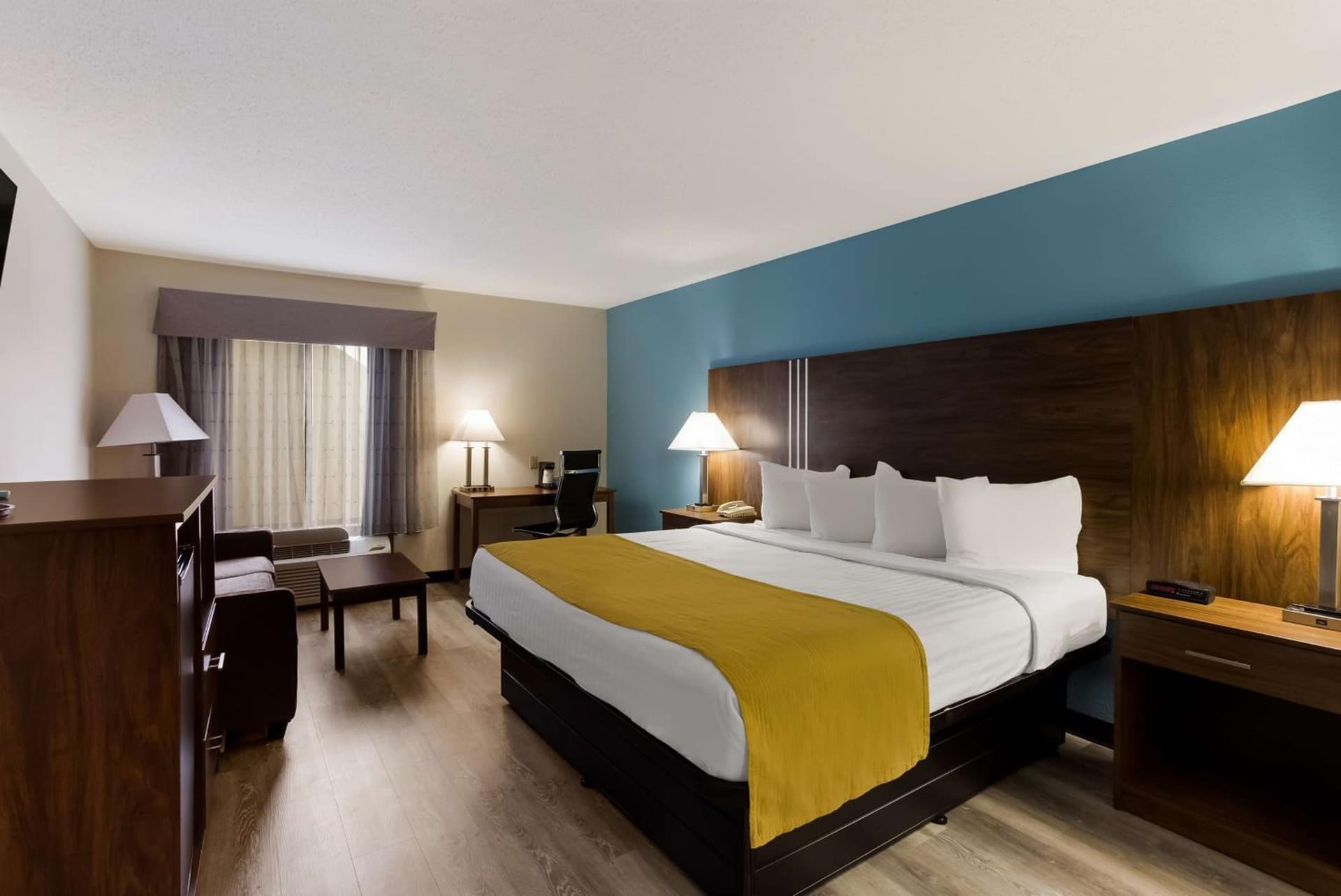 Best Western Crossroads Inn property views in Schererville, IN — gallery photo 3