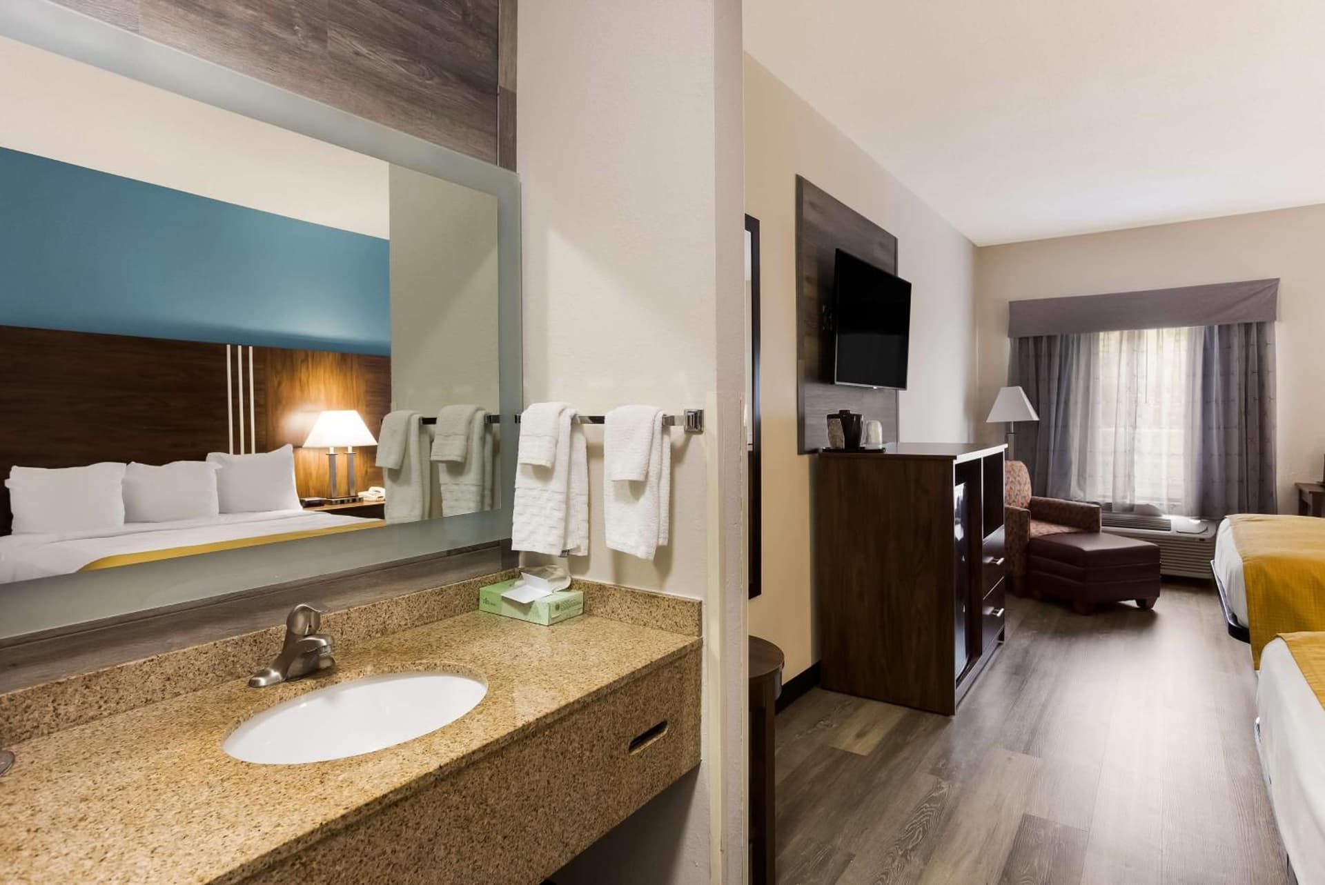 Best Western Crossroads Inn gallery photo in Schererville, IN — image 12