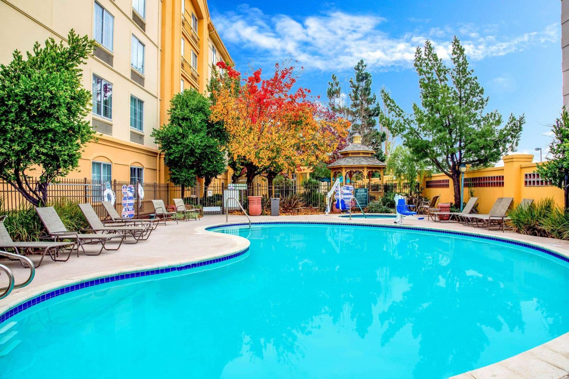 La Quinta Inn & Suites by Wyndham Fremont Silicon Valley gallery photo in Fremont, CA — image 18