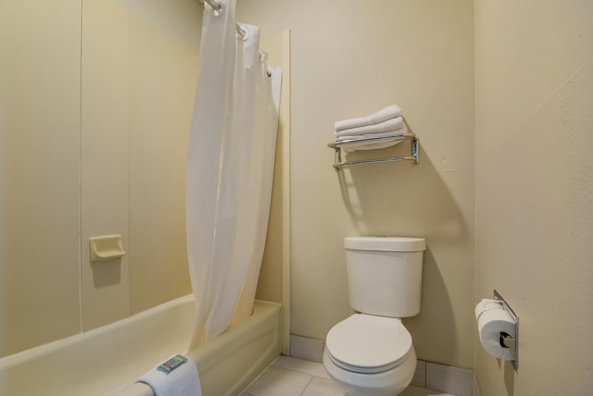 SureStay Plus Hotel by Best Western Topeka gallery photo in Topeka, KS — image 20