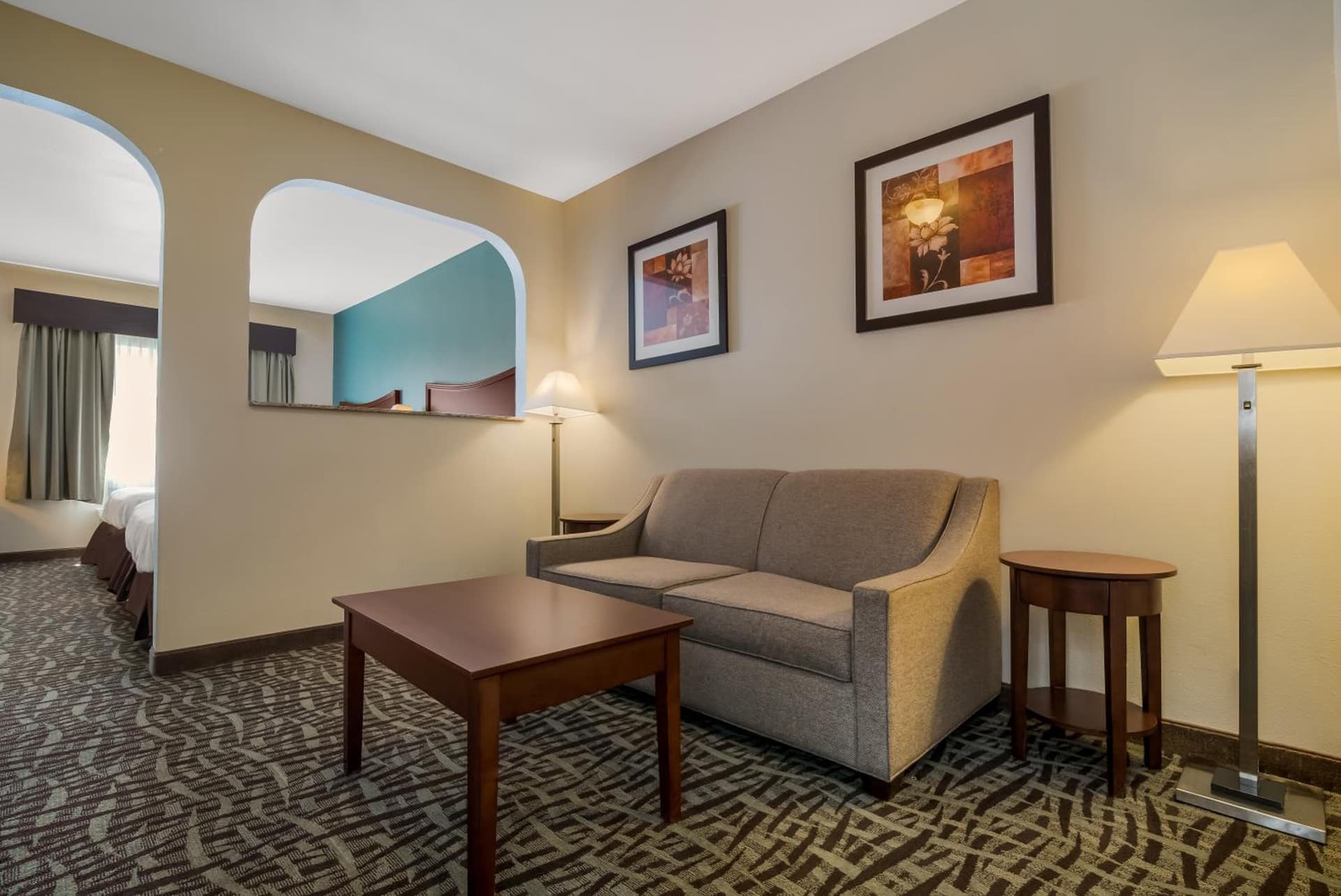 SureStay Plus Hotel by Best Western Topeka gallery photo in Topeka, KS — image 34