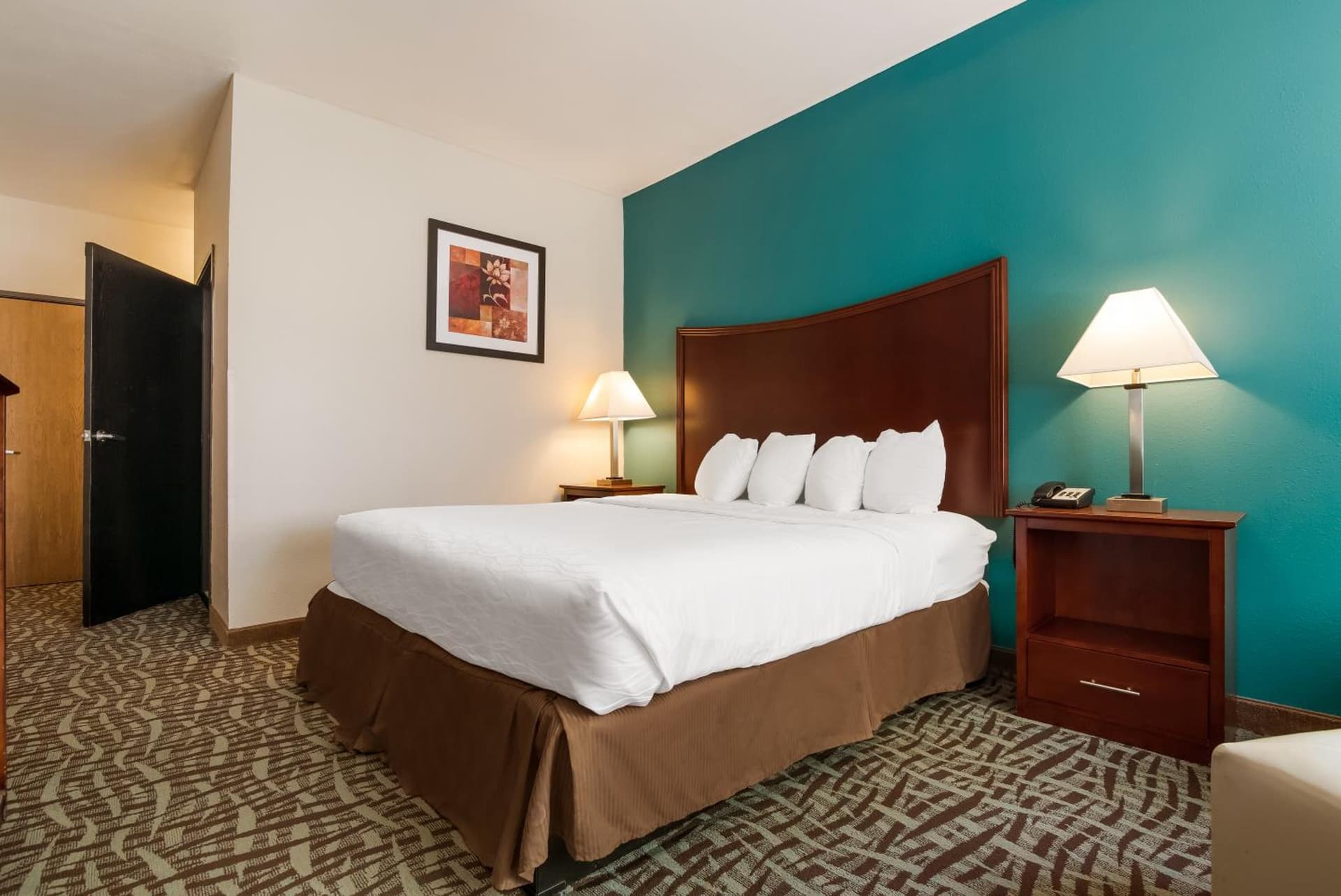 SureStay Plus Hotel by Best Western Topeka gallery photo in Topeka, KS — image 22