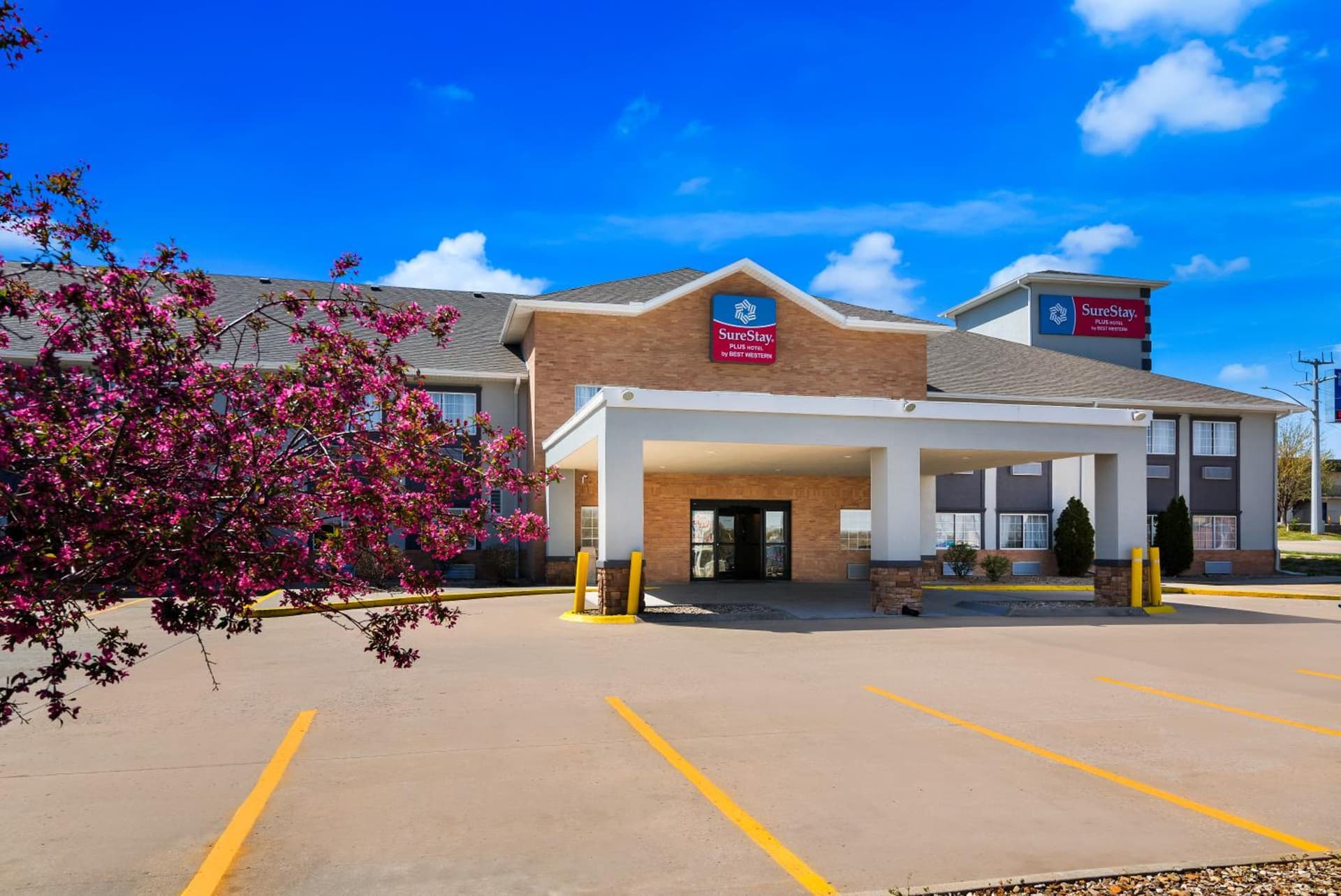 SureStay Plus Hotel by Best Western Topeka gallery photo in Topeka, KS — image 6