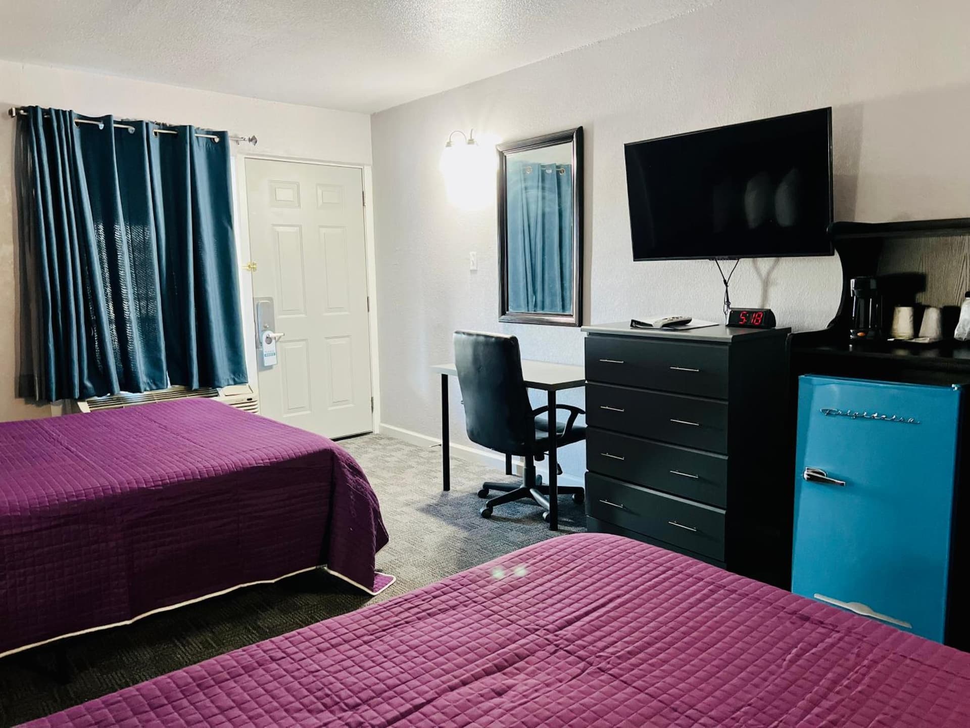 R Nite Star Hotel At Arlington Entertainment District gallery photo in Arlington, TX — image 4