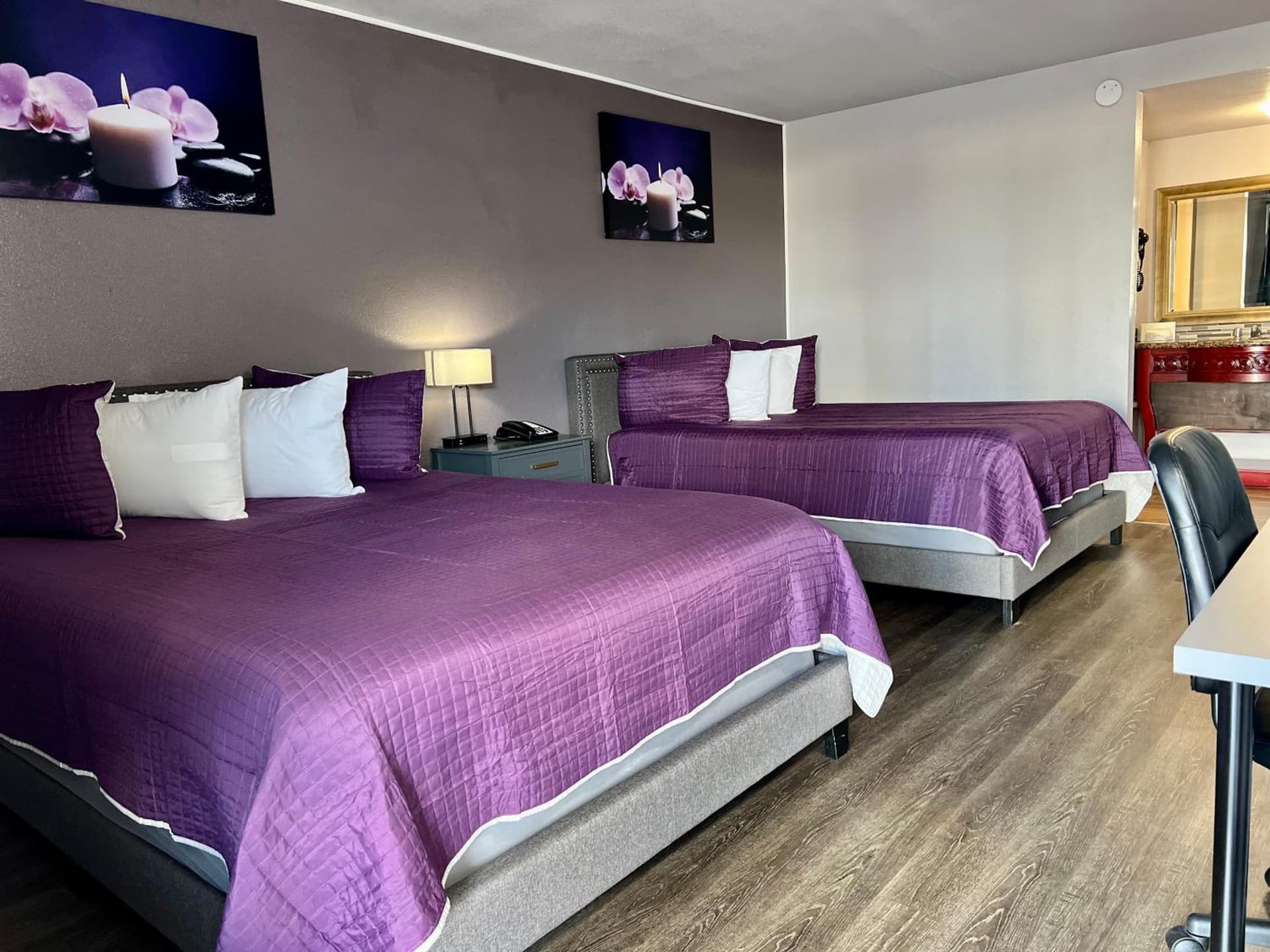 R Nite Star Hotel At Arlington Entertainment District gallery photo in Arlington, TX — image 43