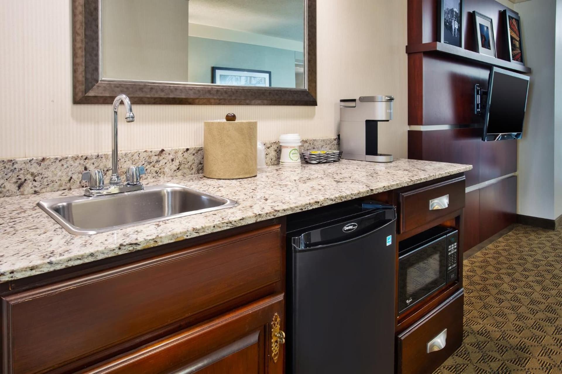 Holiday Inn University Plaza-Bowling Green by IHG gallery photo in Bowling Green, KY — image 68