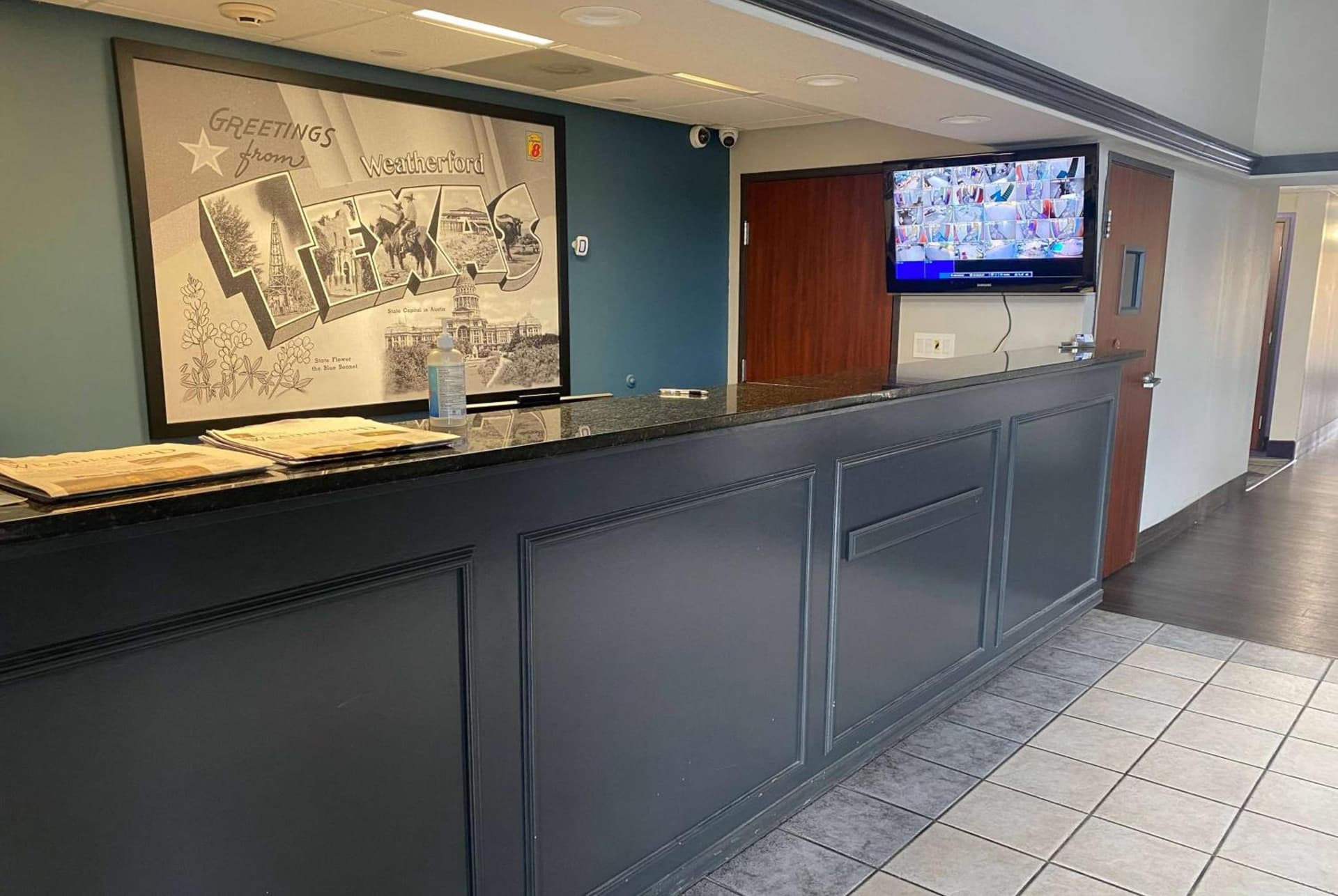 Super 8 by Wyndham Weatherford interior in Weatherford, TX — gallery photo 2