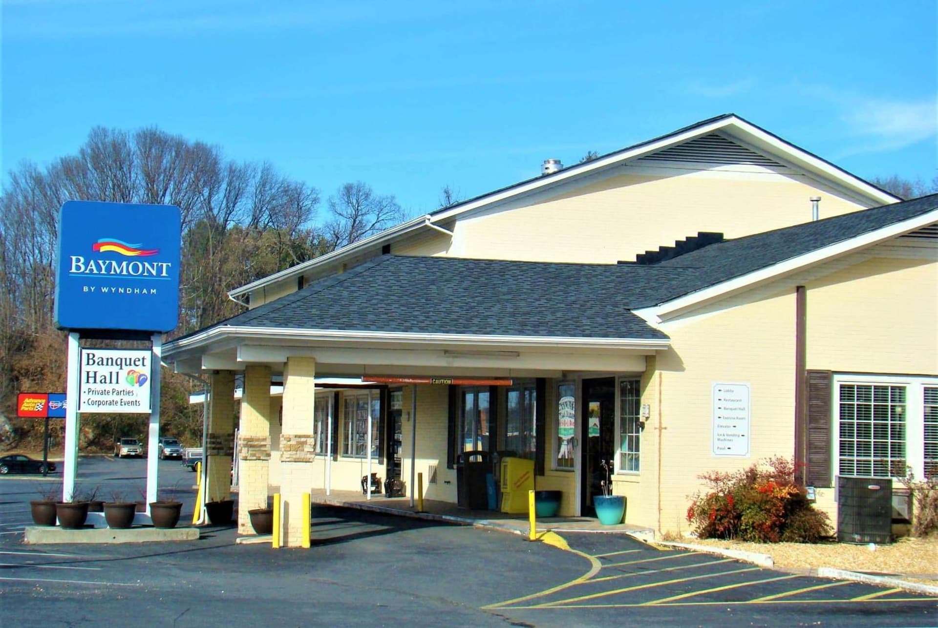 Baymont by Wyndham Front Royal Near Shenandoah National Park featured exterior or lobby in Front Royal, VA — similar hotel