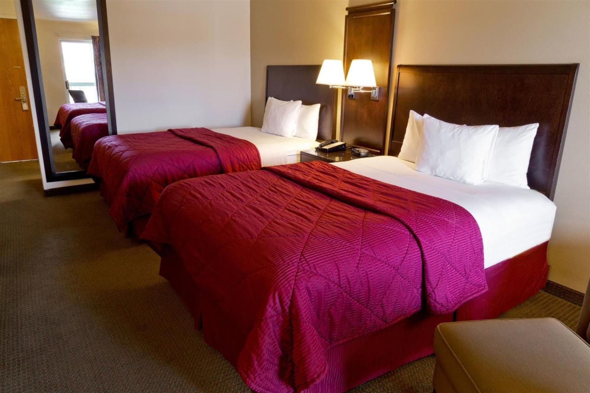 Cedars Inn property views in Wenatchee, WA — gallery photo 3