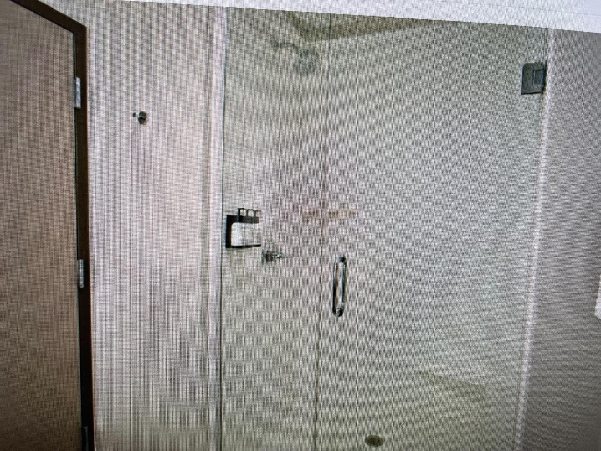 avid hotels - Detroit - Warren by IHG property views in Warren, MI — gallery photo 3