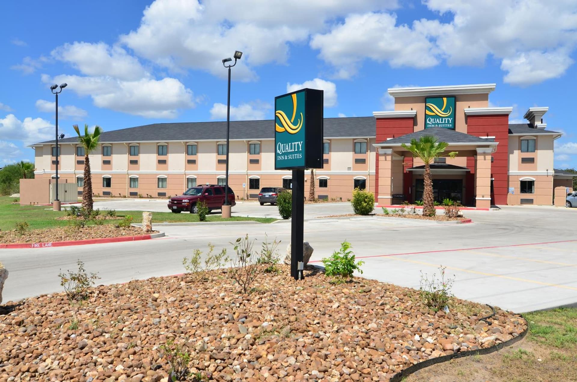 Quality Inn & Suites Kenedy - Karnes City interior in Kenedy, TX — gallery photo 2