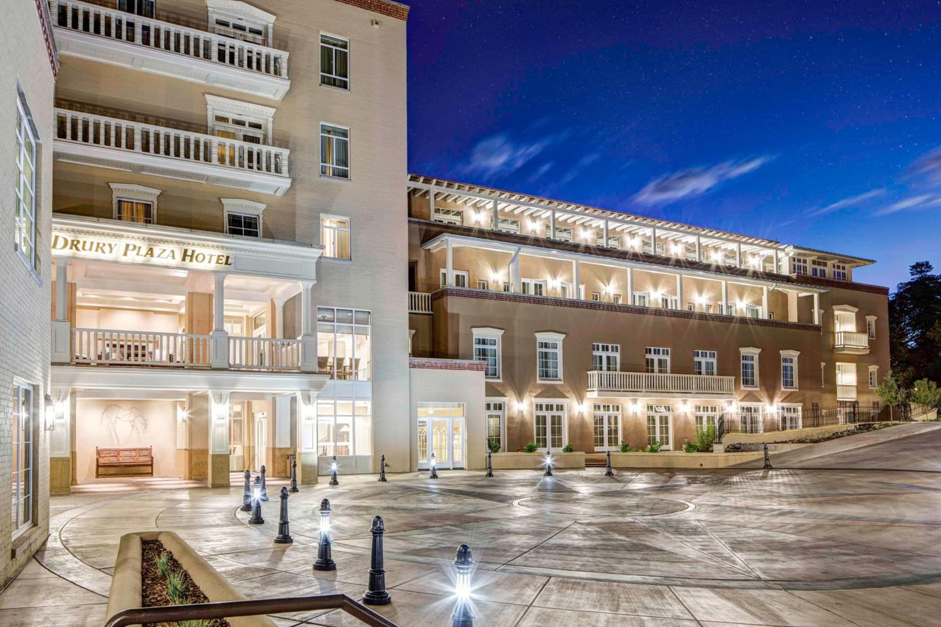 Drury Plaza Hotel in Santa Fe — hotel in Santa Fe, New Mexico