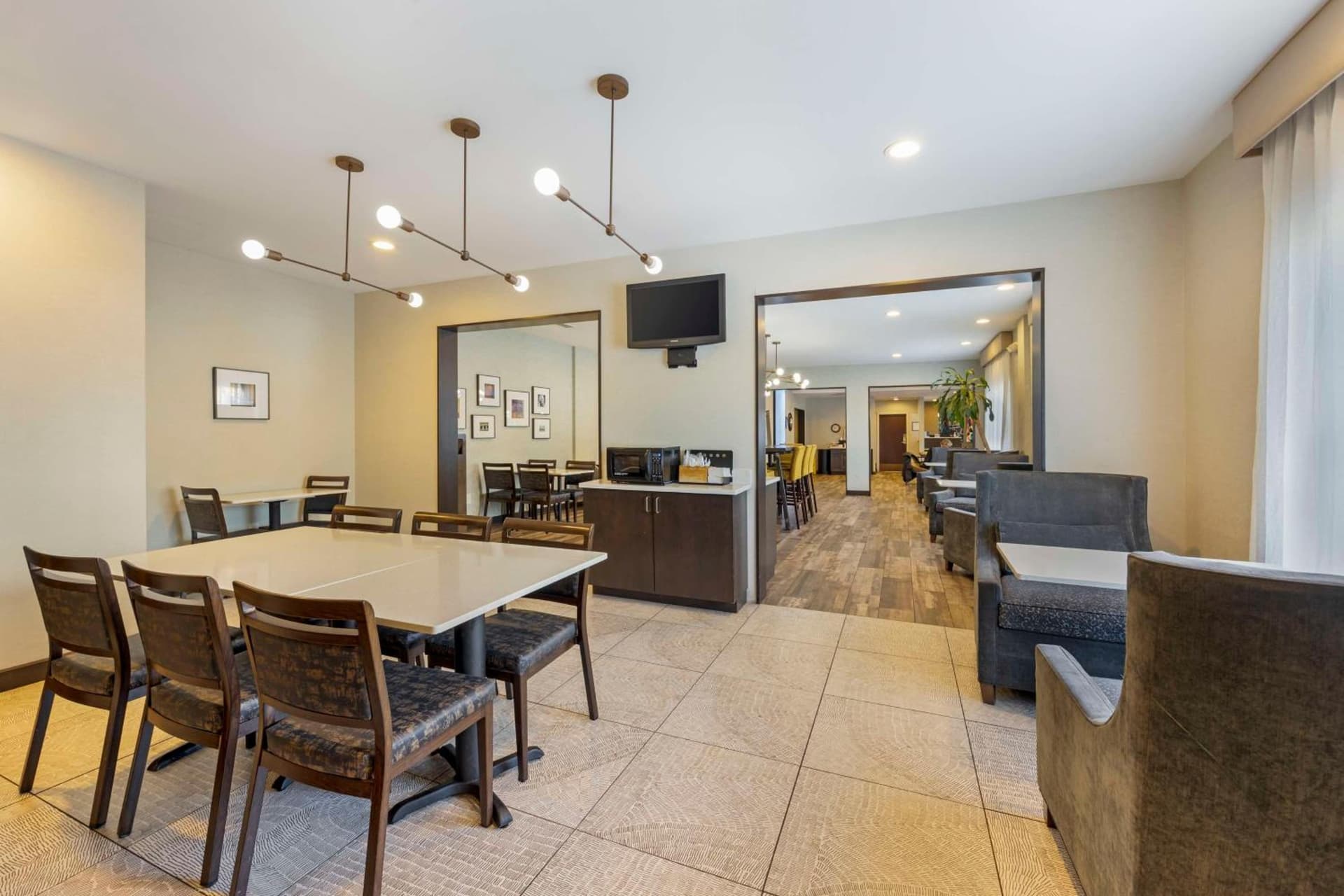 Best Western Plus Nashville Airport Hotel - BNA gallery photo in Nashville, TN — image 4