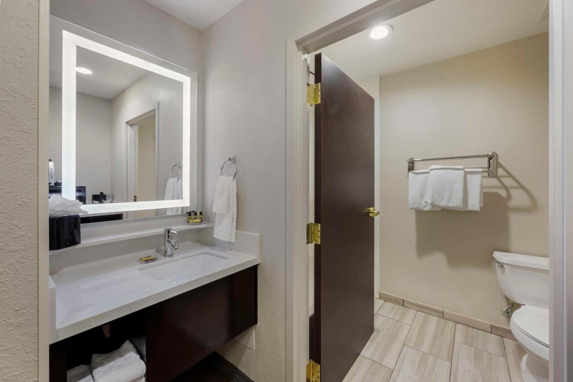 Best Western Plus Nashville Airport Hotel - BNA interior in Nashville, TN — gallery photo 2
