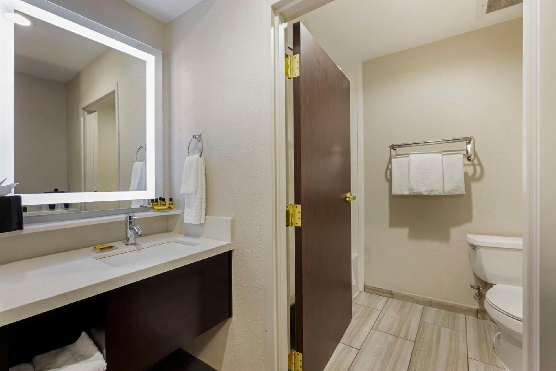 Best Western Plus Nashville Airport Hotel - BNA gallery photo in Nashville, TN — image 8