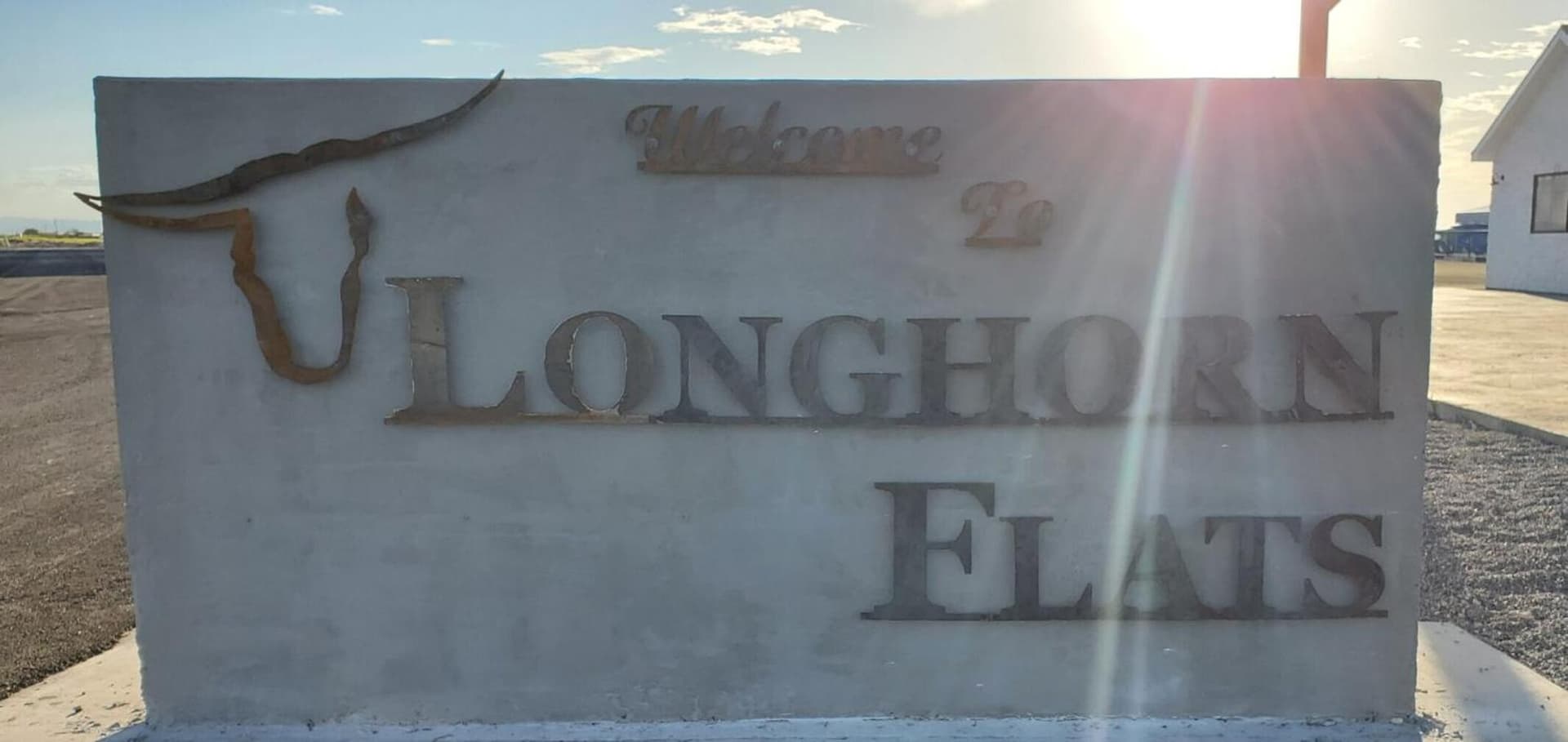 Longhorn Flats interior in Loving, NM — gallery photo 2