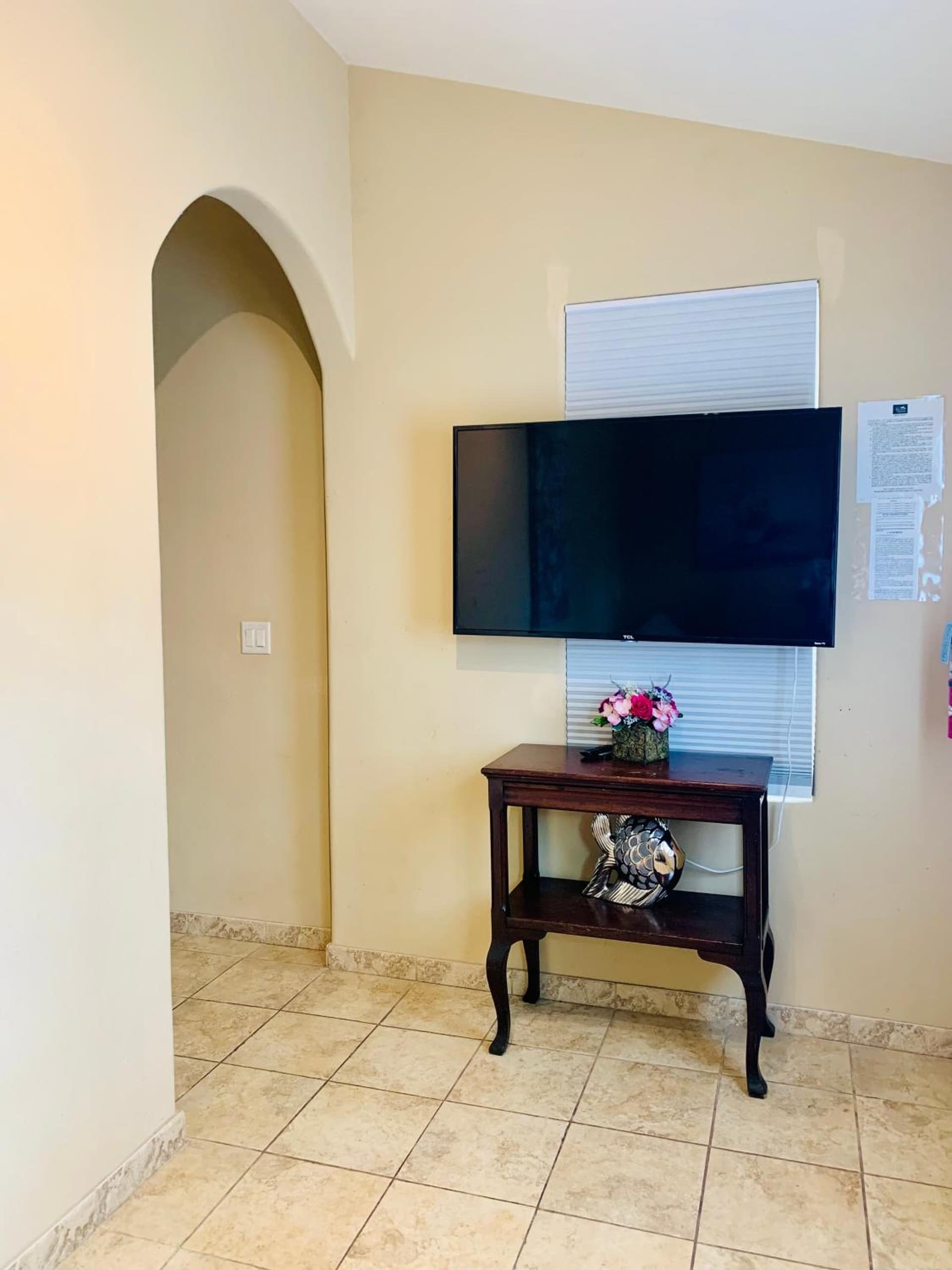 Chateau Coralini gallery photo in Salinas, CA — image 105