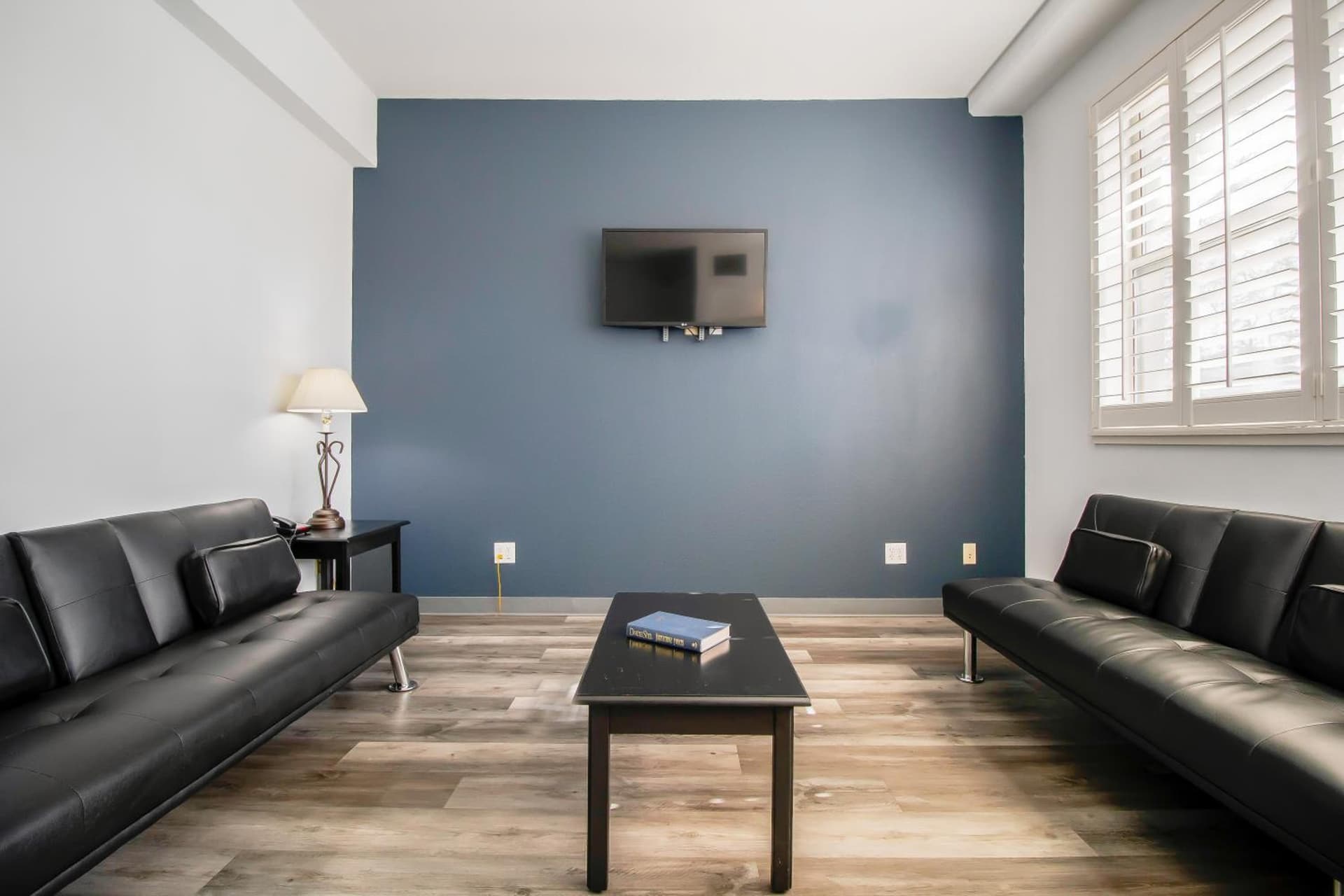 Lions Gate Hotel gallery photo in Sacramento, CA — image 11