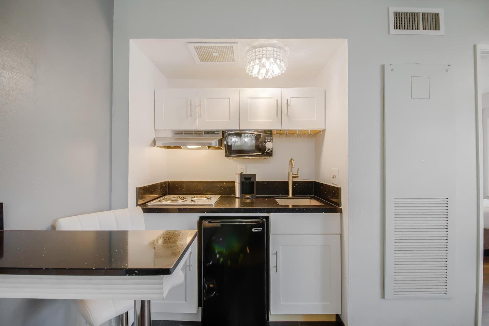 Lions Gate Hotel gallery photo in Sacramento, CA — image 12