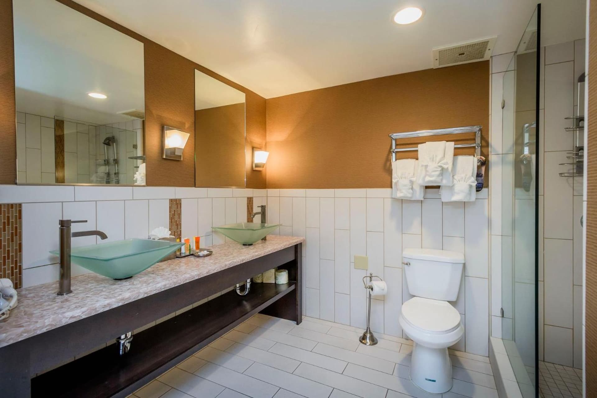 Lions Gate Hotel gallery photo in Sacramento, CA — image 37
