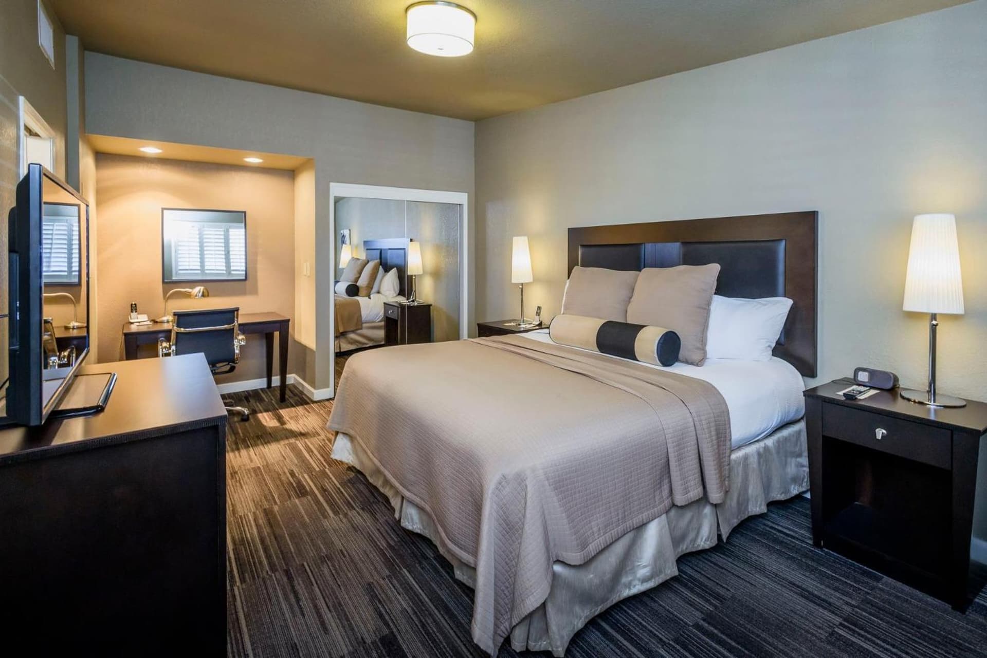 Lions Gate Hotel gallery photo in Sacramento, CA — image 27