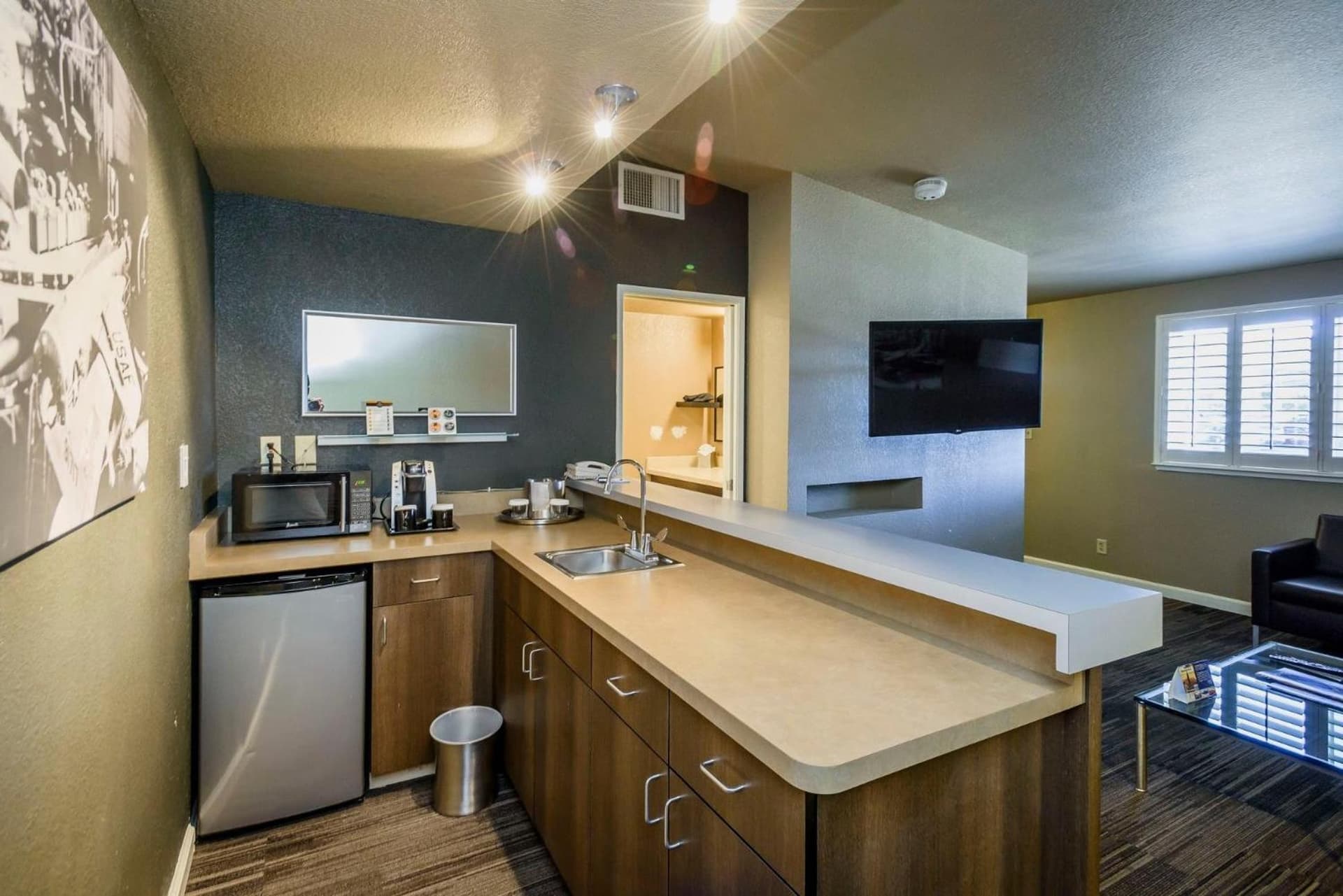 Lions Gate Hotel gallery photo in Sacramento, CA — image 5