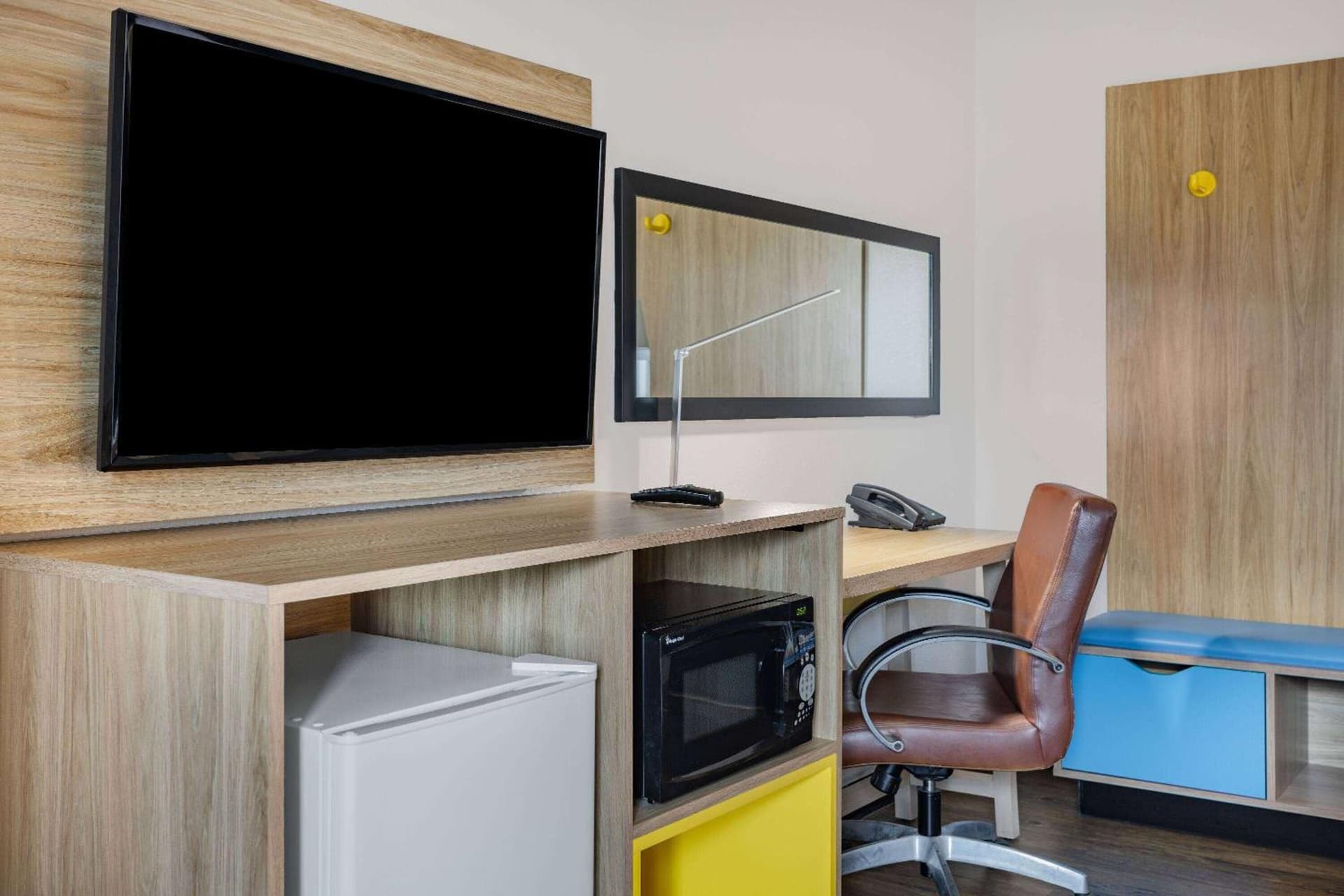Days Inn by Wyndham Raleigh Glenwood-Crabtree gallery photo in Raleigh, NC — image 17