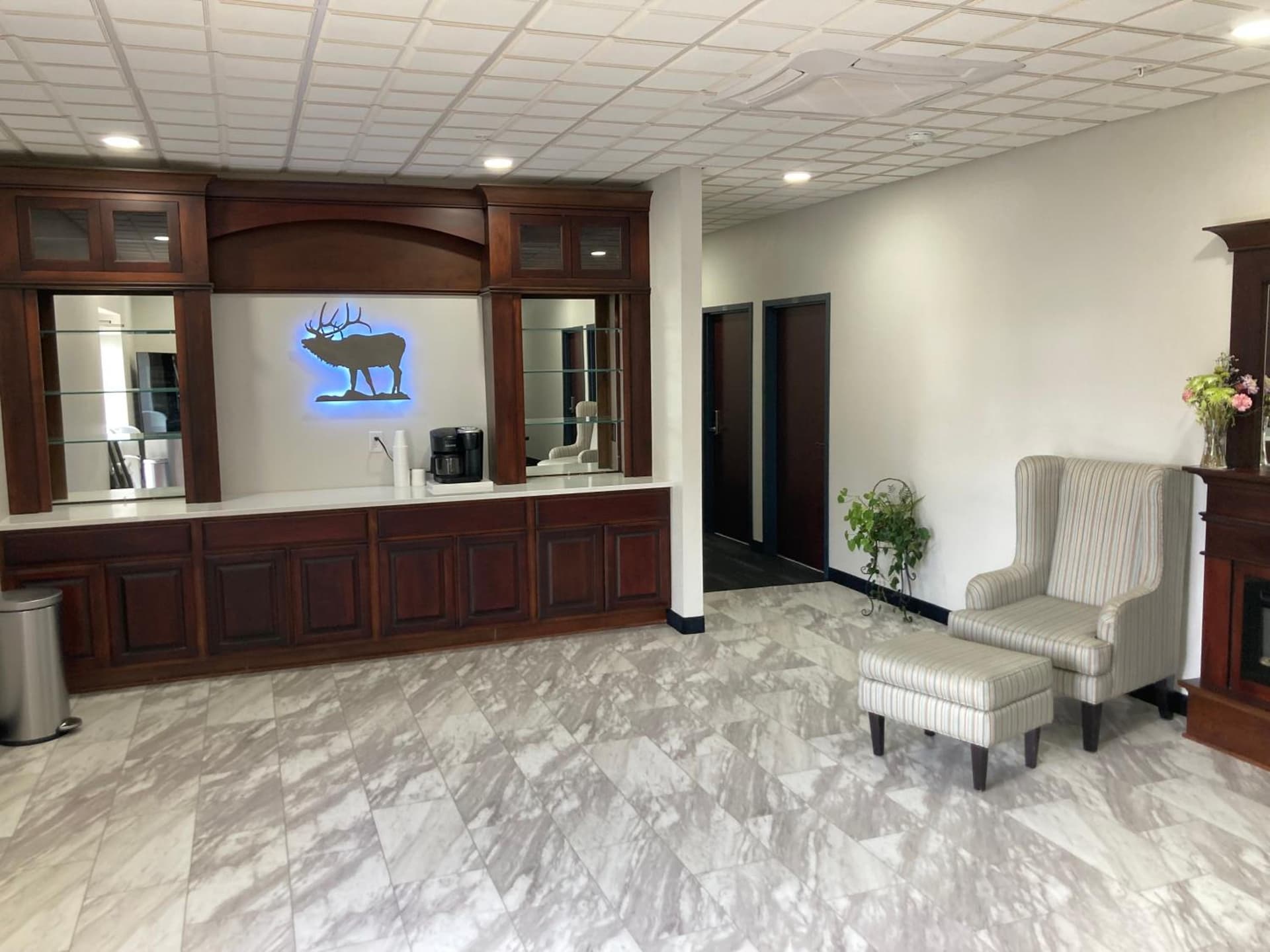 Elker Inn & Suites featured exterior or lobby in Ridgway, PA — similar hotel