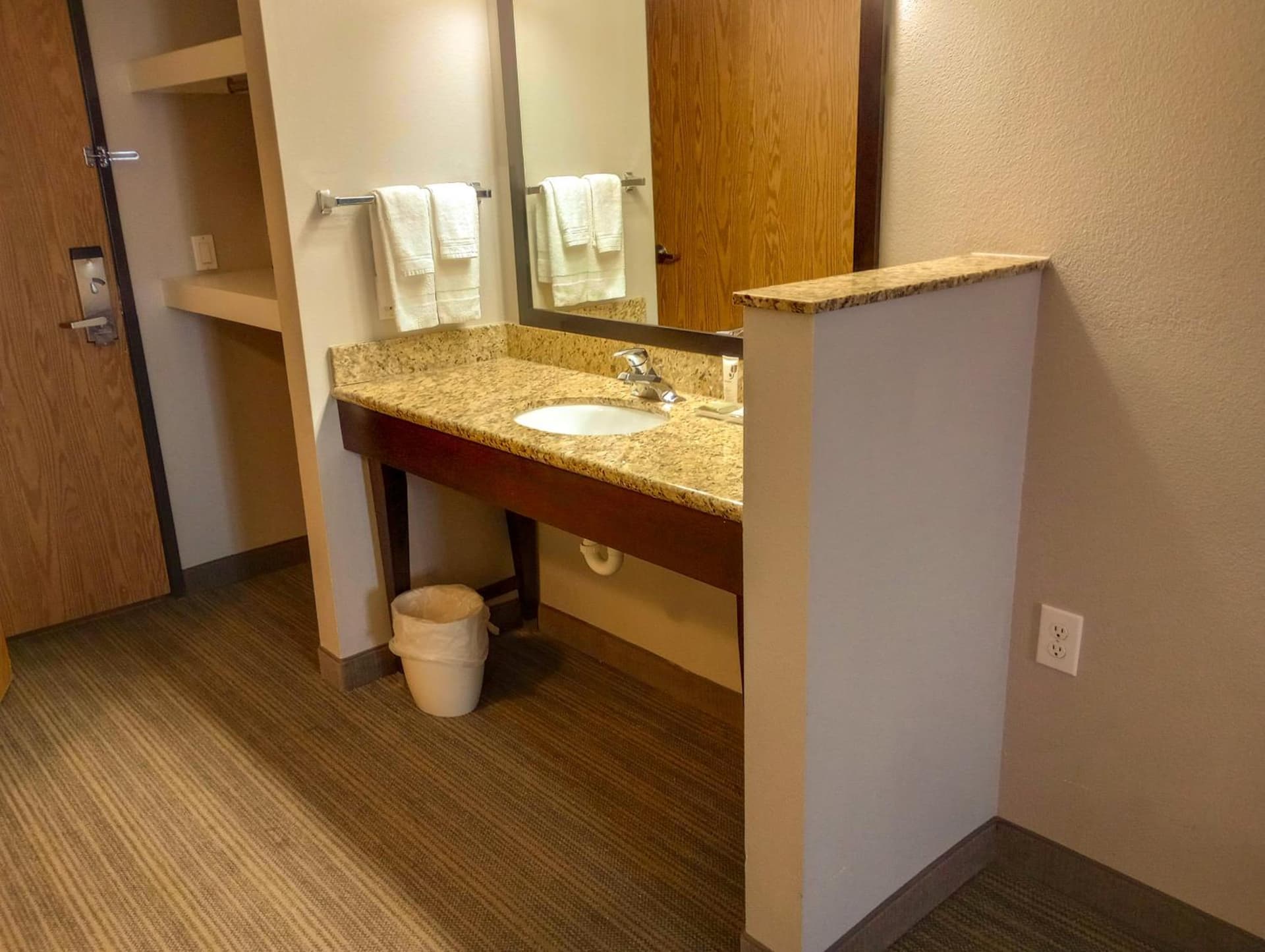 Country Inn & Suites by Radisson, Portland International Airport, OR gallery photo in Portland, OR — image 24