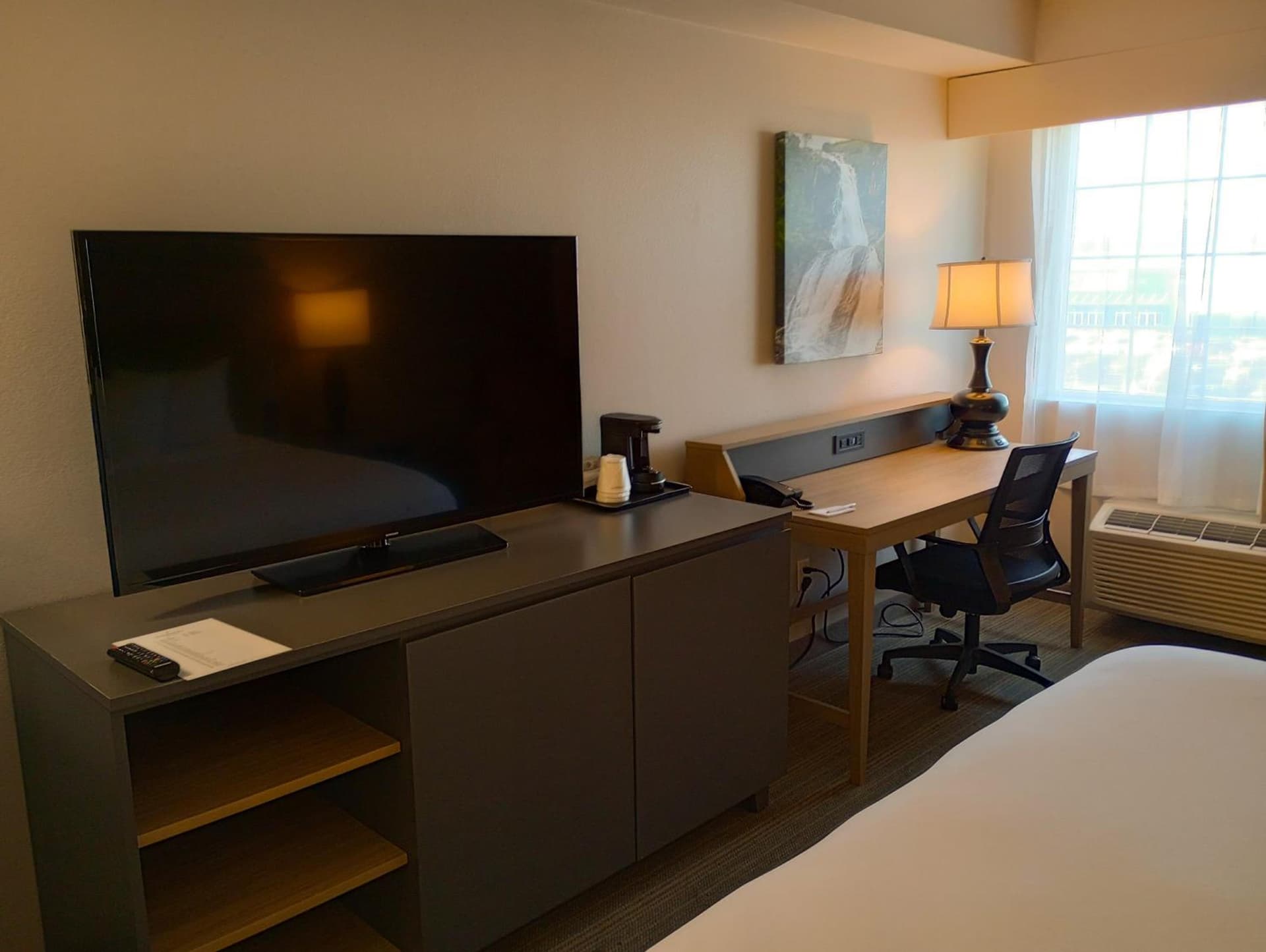 Country Inn & Suites by Radisson, Portland International Airport, OR gallery photo in Portland, OR — image 4
