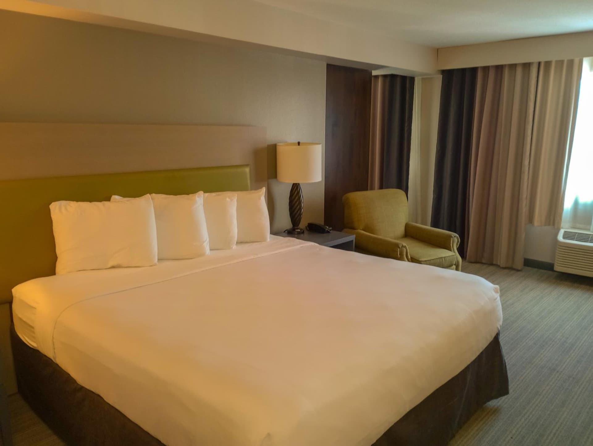 Country Inn & Suites by Radisson, Portland International Airport, OR gallery photo in Portland, OR — image 27