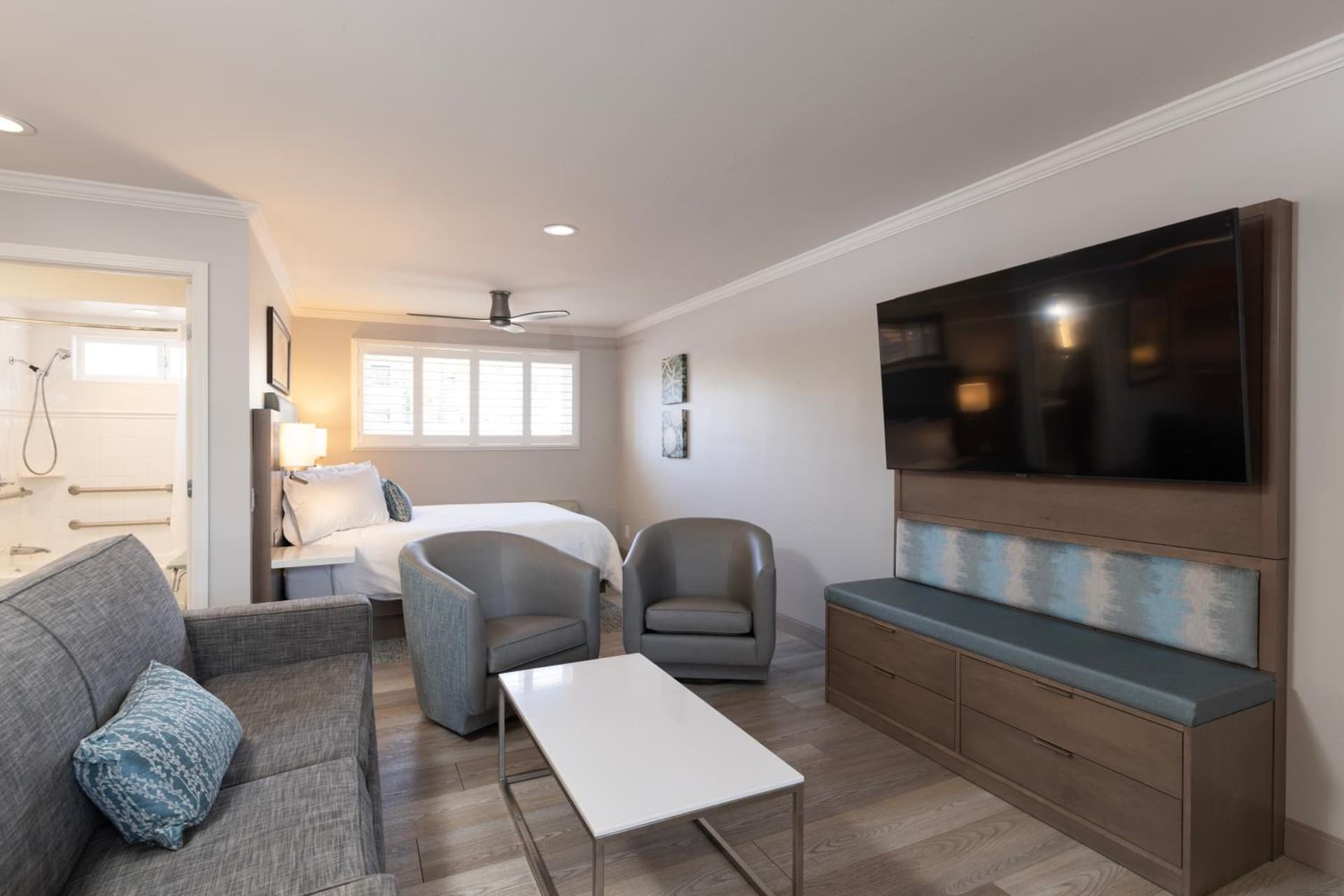 Marina Beach Hotel gallery photo in Santa Barbara, CA — image 16