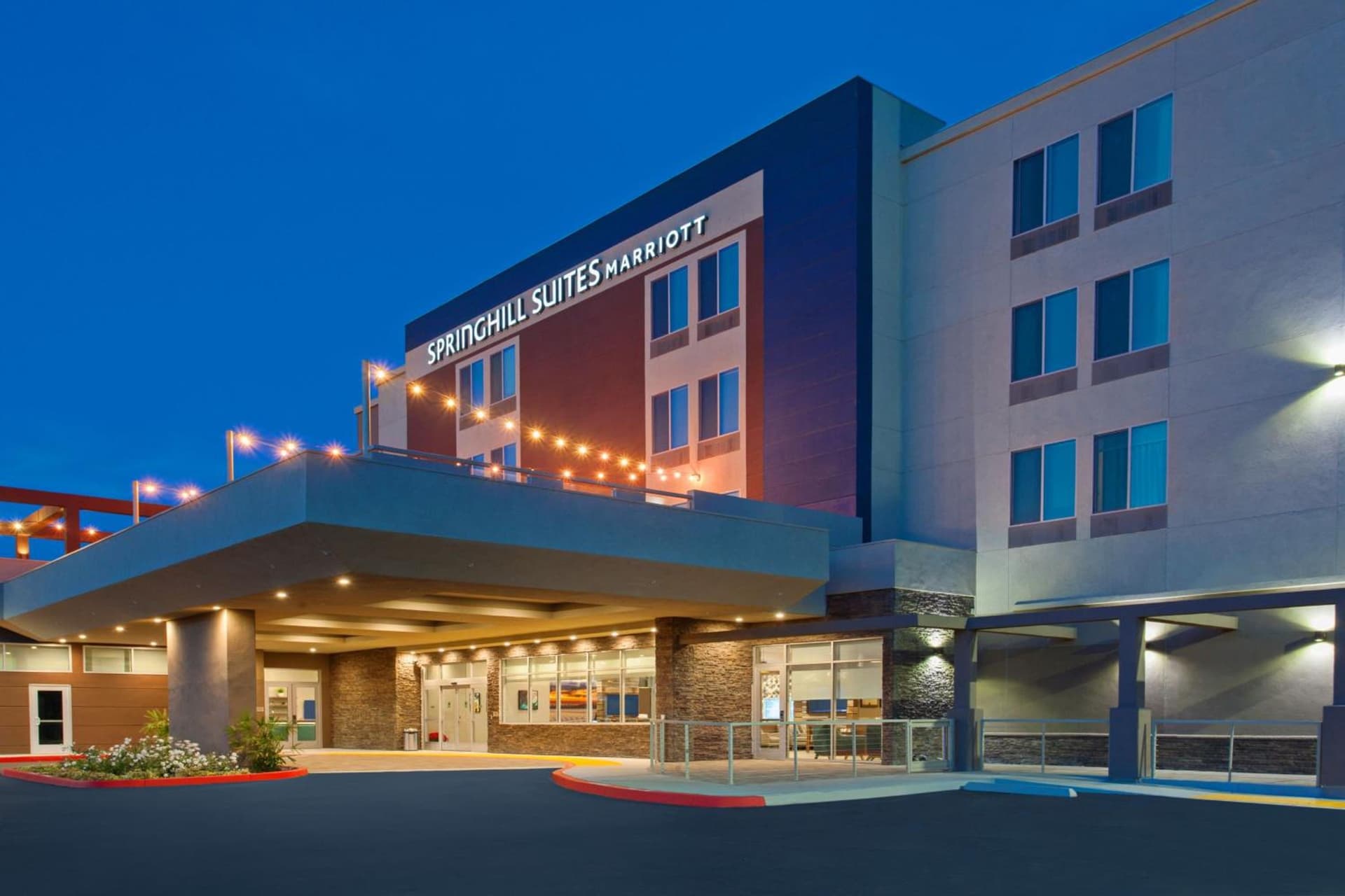 SpringHill Suites by Marriott Huntington Beach Orange County property views in Huntington Beach, CA — gallery photo 3