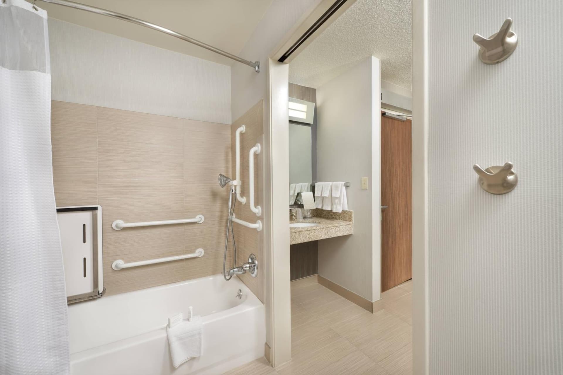 Courtyard Mishawaka-University Area interior in South Bend, IN — gallery photo 2