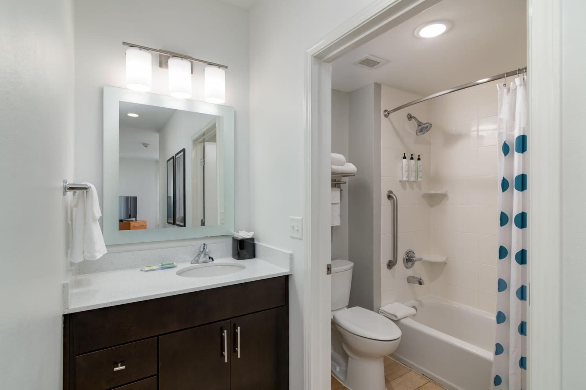 TownePlace Suites by Marriott Dallas McKinney interior in McKinney, TX — gallery photo 2