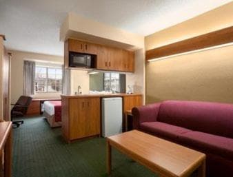 Days Inn & Suites by Wyndham Lafayette IN interior in Lafayette, IN — gallery photo 2